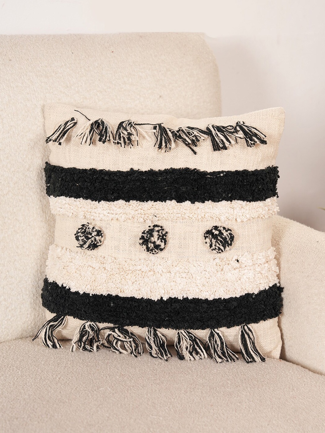 

Art Avenue Cream-Coloured & Black Self Design Cotton Square Cushion Cover