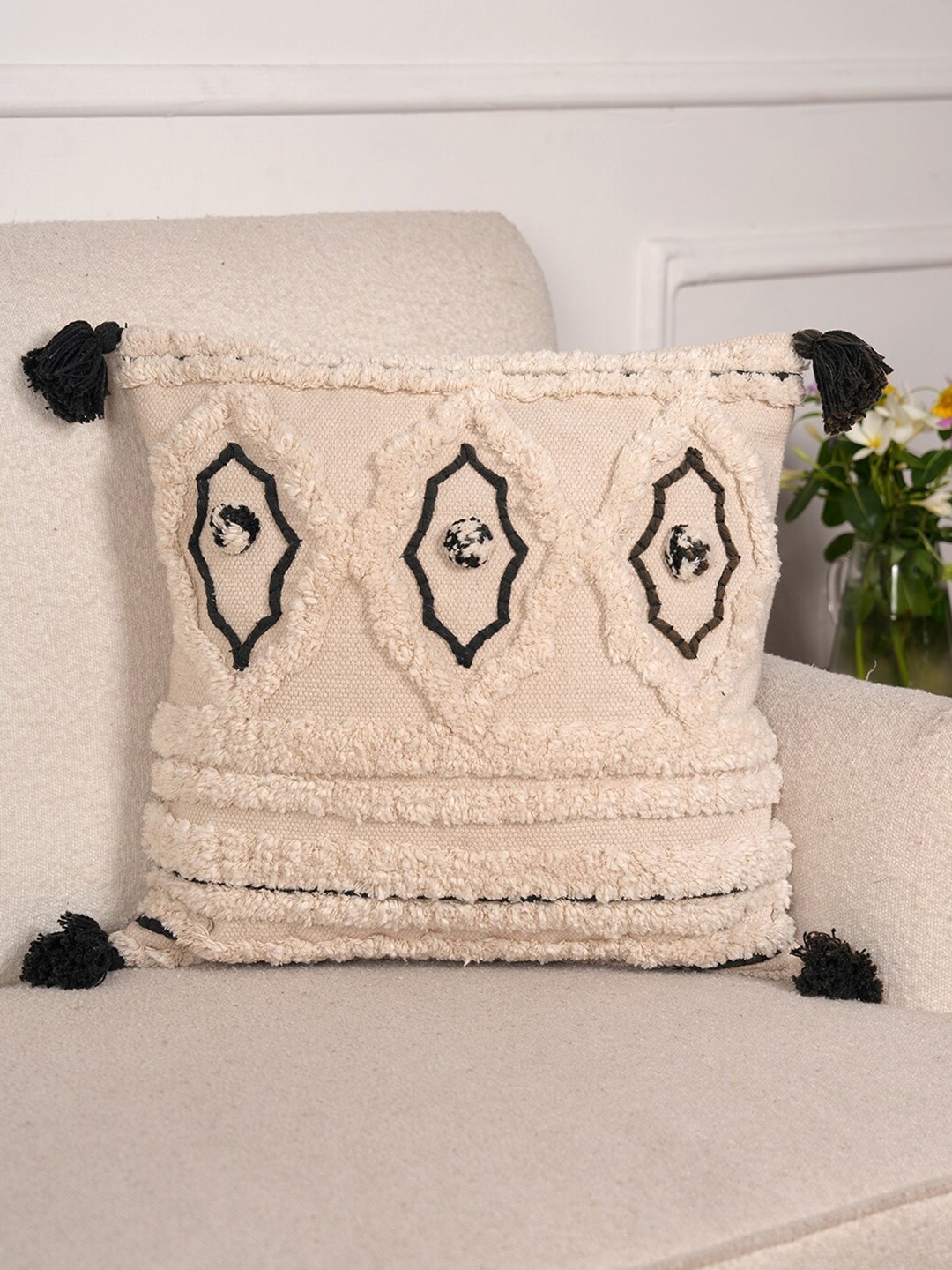 

Art Avenue Knotts Cream-Coloured & Black Self Design Cotton Square Cushion Cover