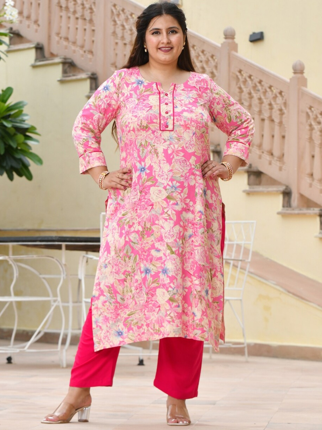 

The Plus Size Store by Meera Creations Floral Printed Notched Round Neck Straight Kurta, Pink