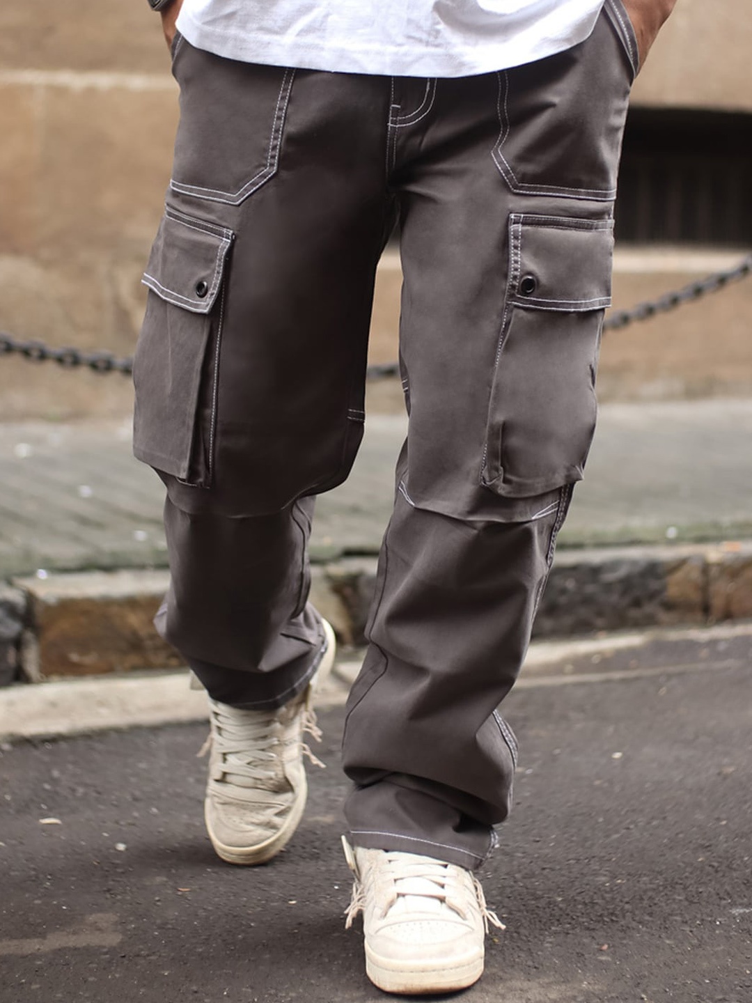 

Powerlook Men Loose Fit Cotton Cargo Trousers, Grey