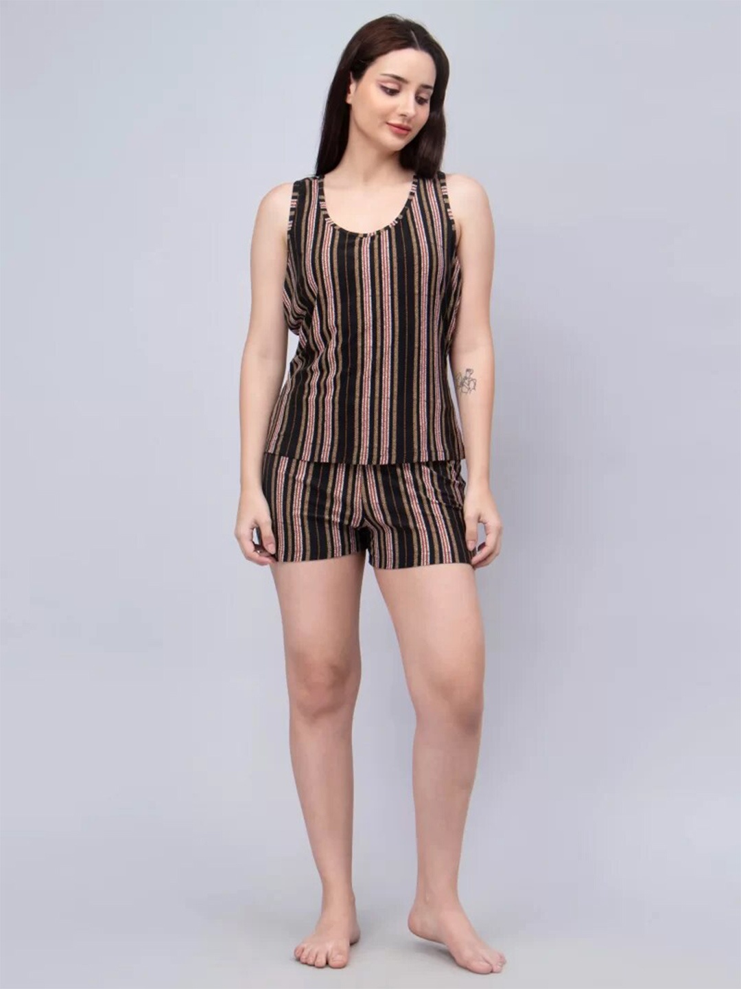 

ENTELLUS Striped Round Neck Sleeveless Pure Cotton Top With Shorts, Black