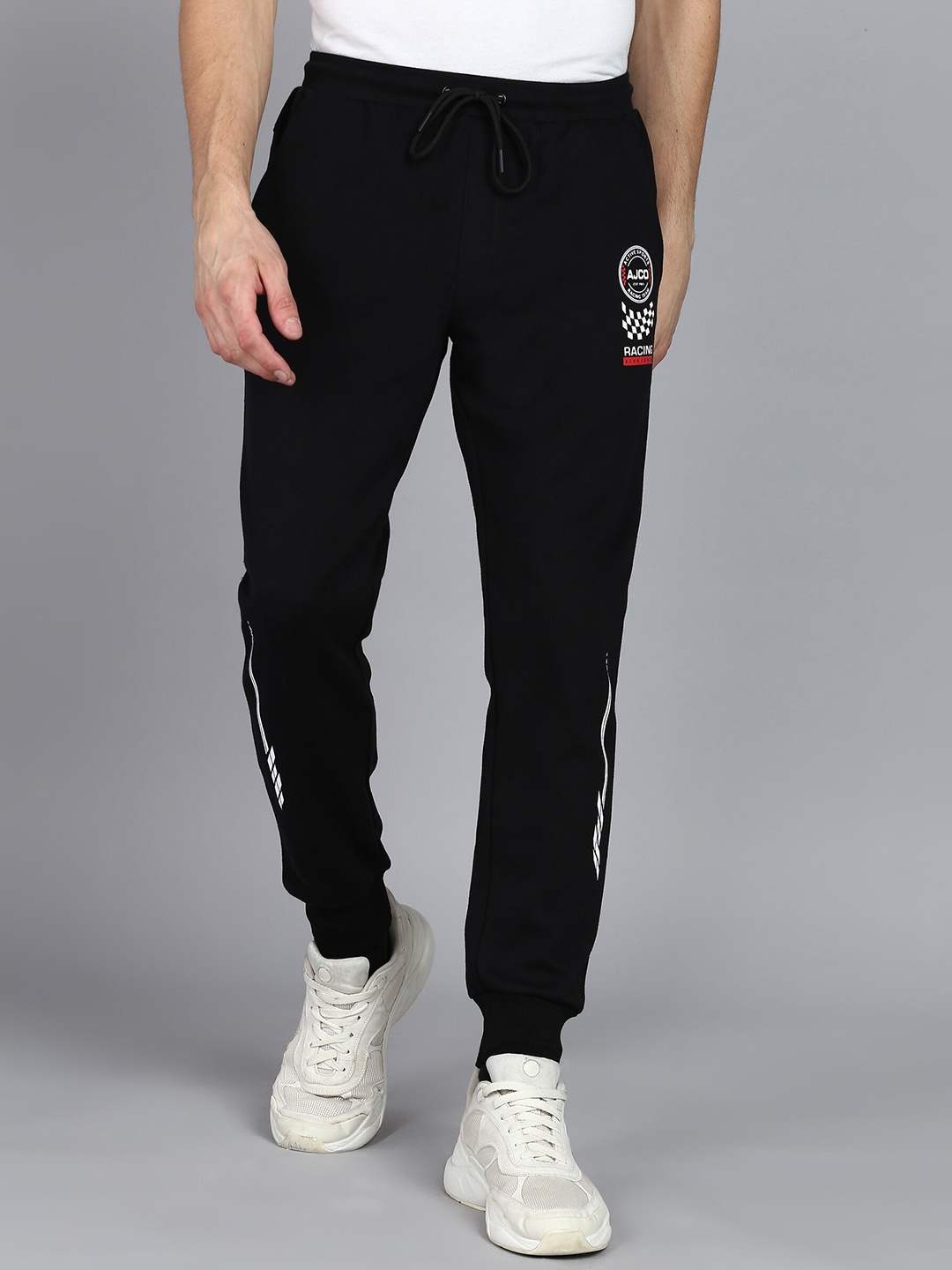 

Alan Jones Men Slim Fit Joggers, Black