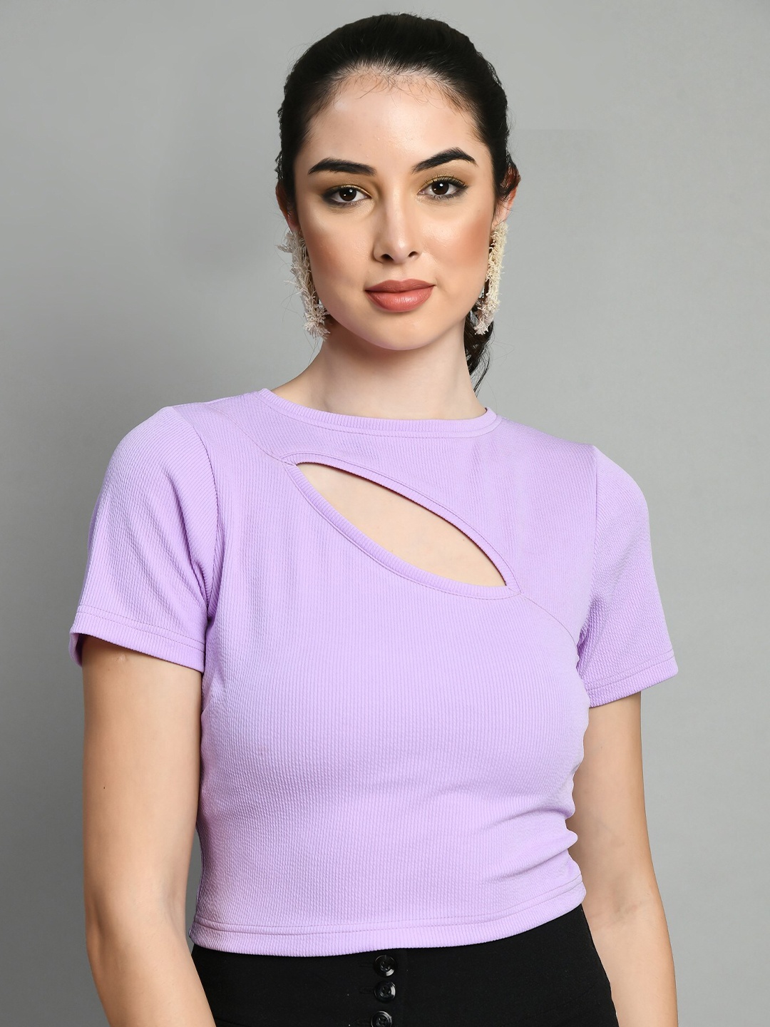 

Moshe Cut Out Details Top, Lavender