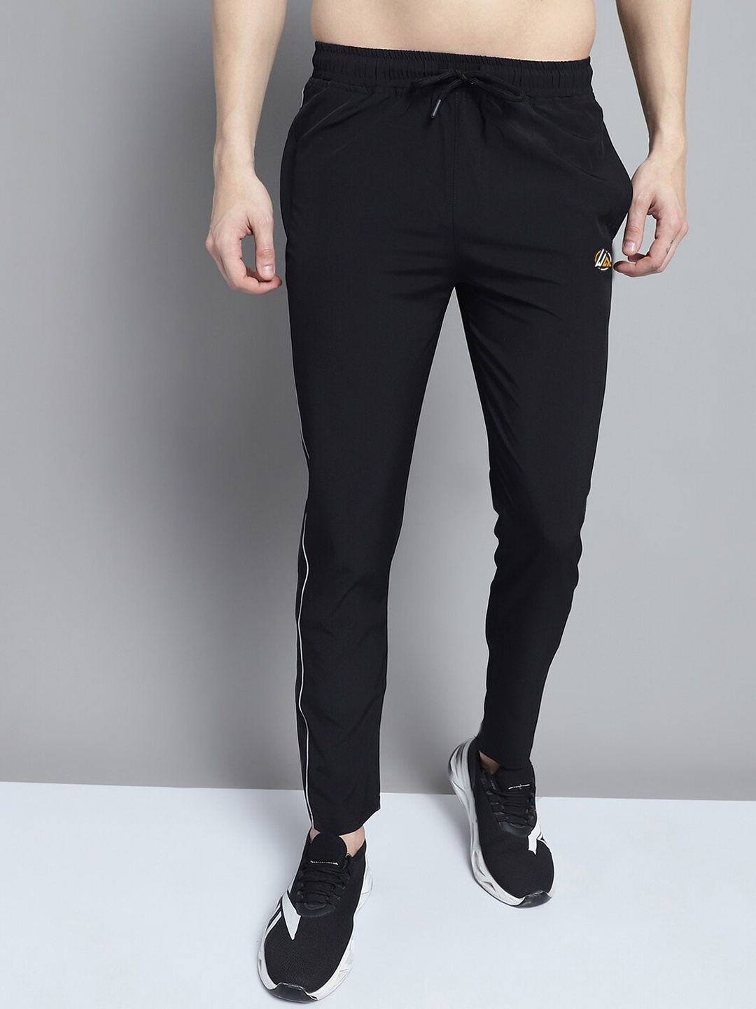 

WELL QUALITY Men Mid Rise Sports Track Pants, Black
