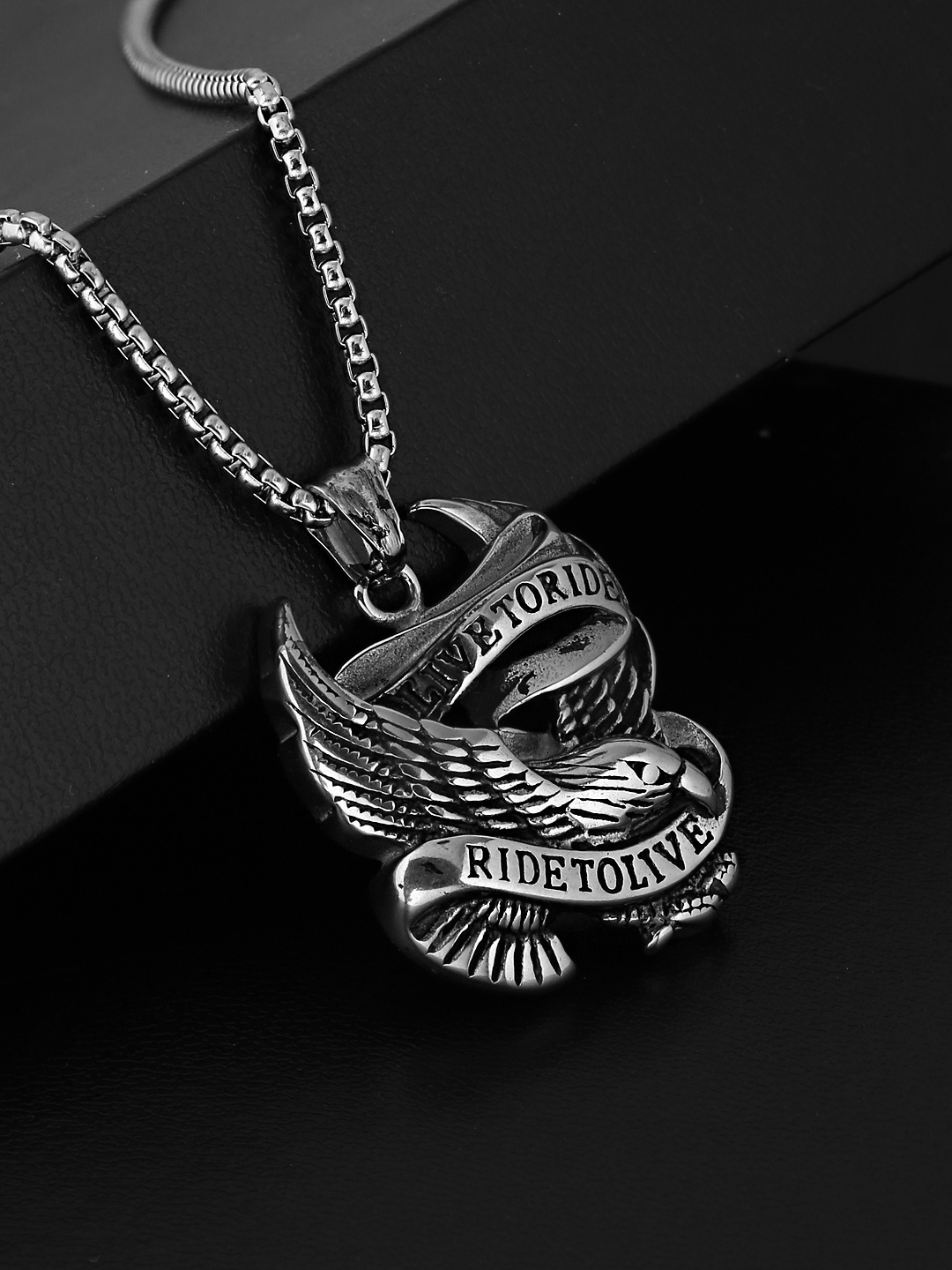

Yellow Chimes Men Stainless Steel Chain Locket Pendant, Silver