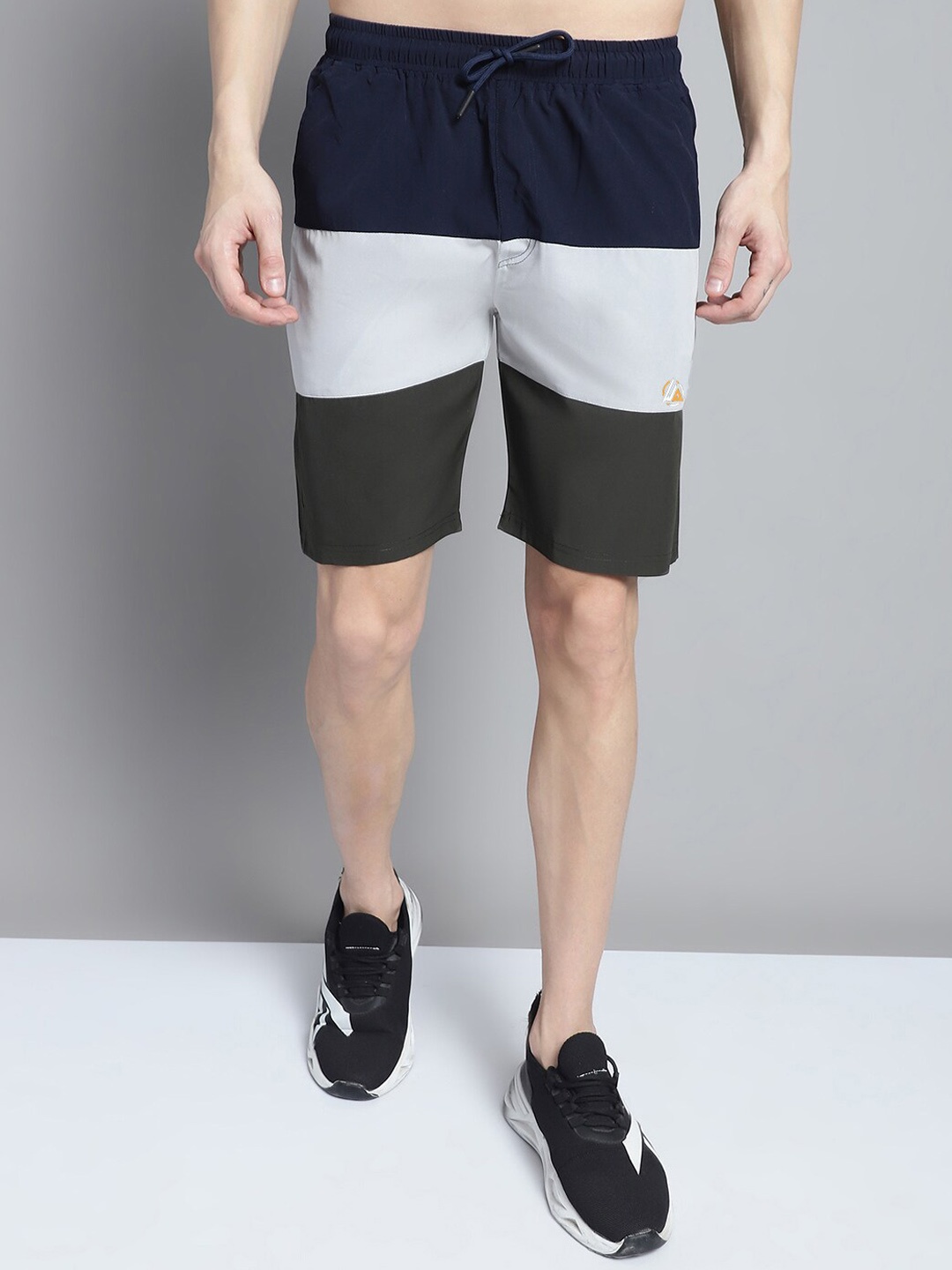 

WELL QUALITY Men Colourblocked Training or Gym with Technology Shorts, Navy blue