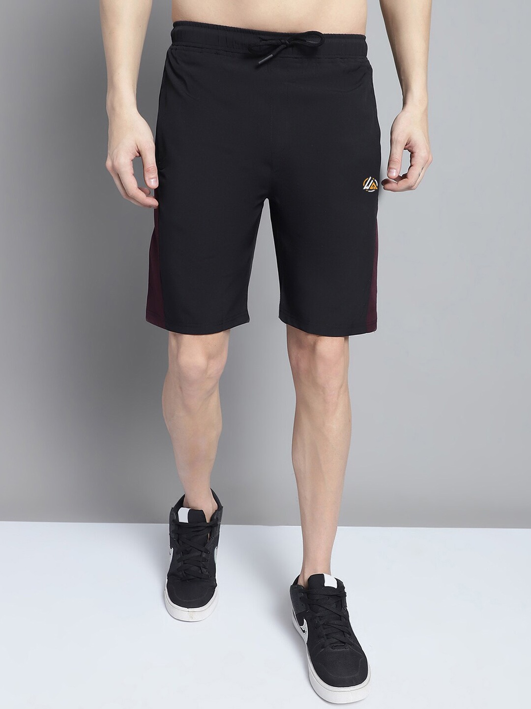 

WELL QUALITY Men Training or Gym Sports Shorts, Black