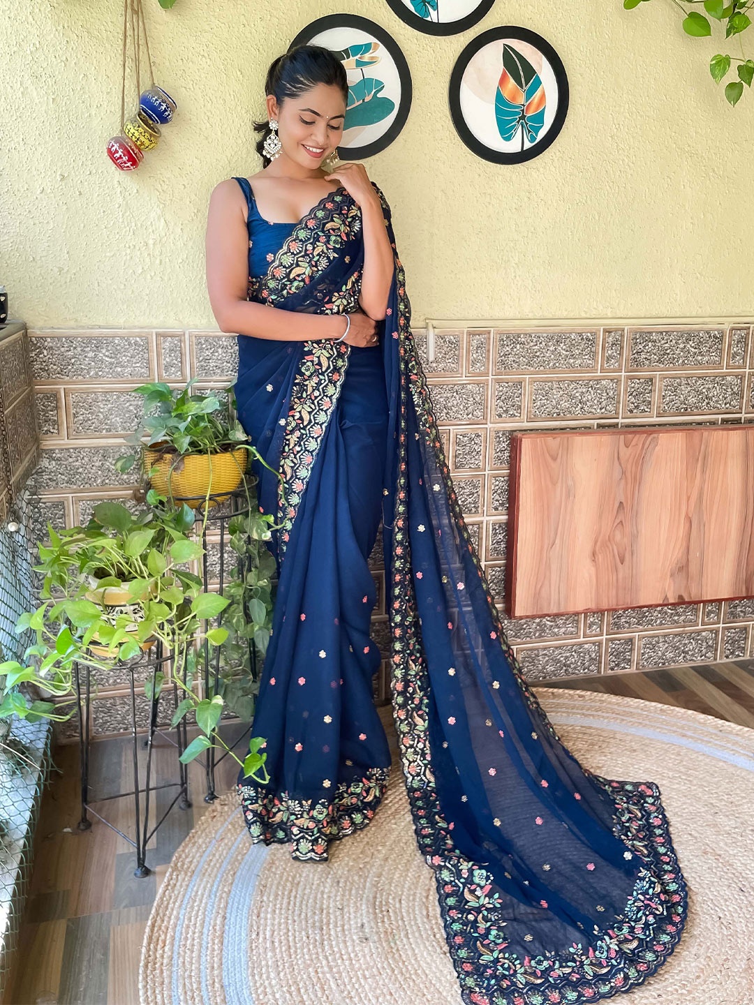 

Mitera Floral Embroidered Saree, Navy blue