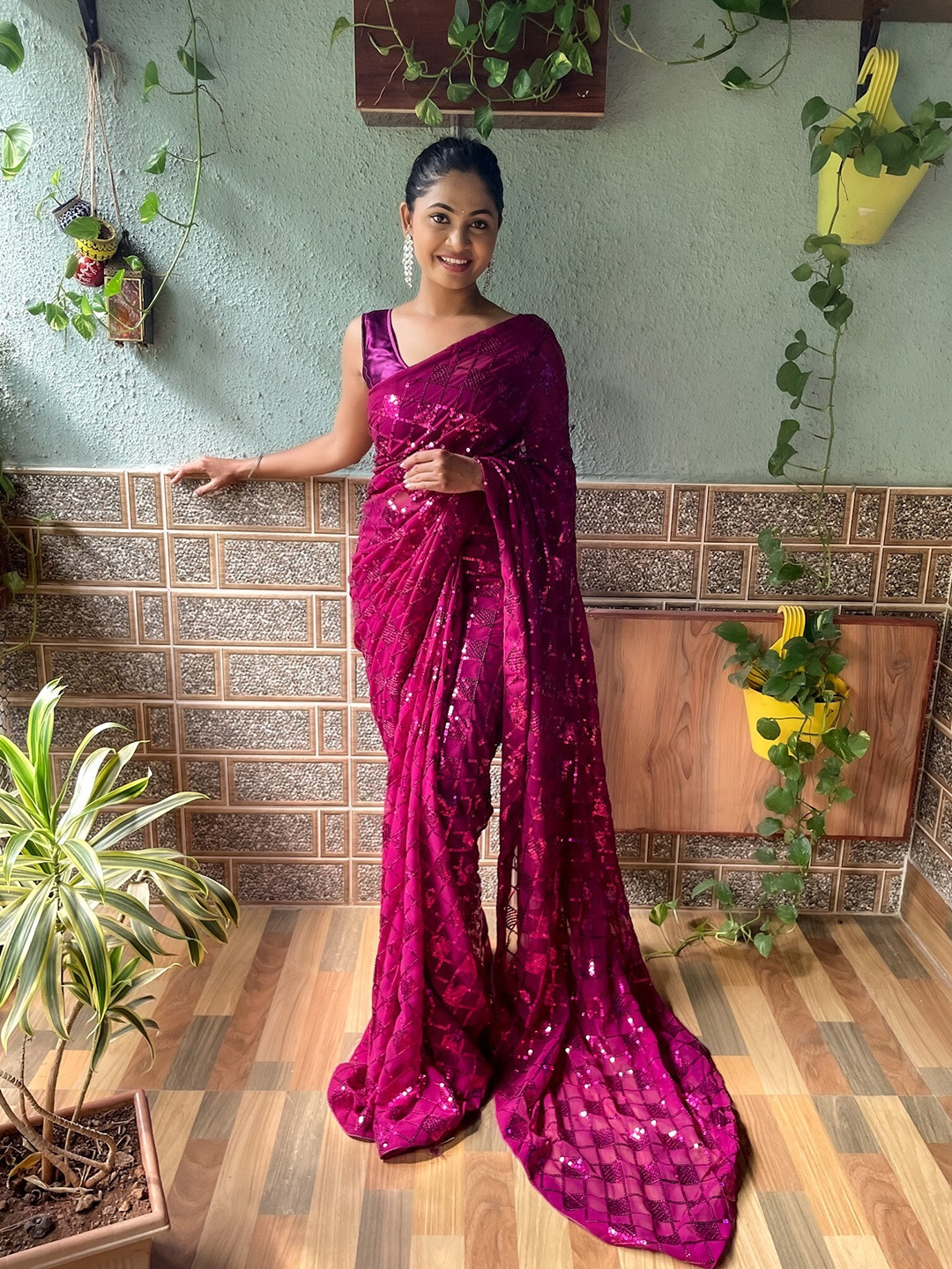 

Mitera Pink Embellished Sequinned Saree