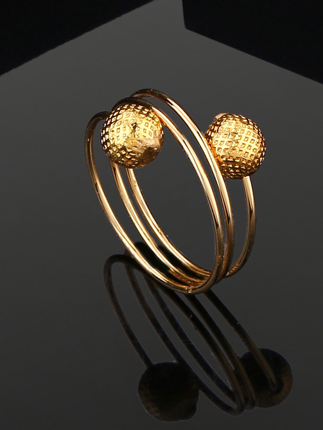 

Estele Gold Plated Spiral Finger Ring