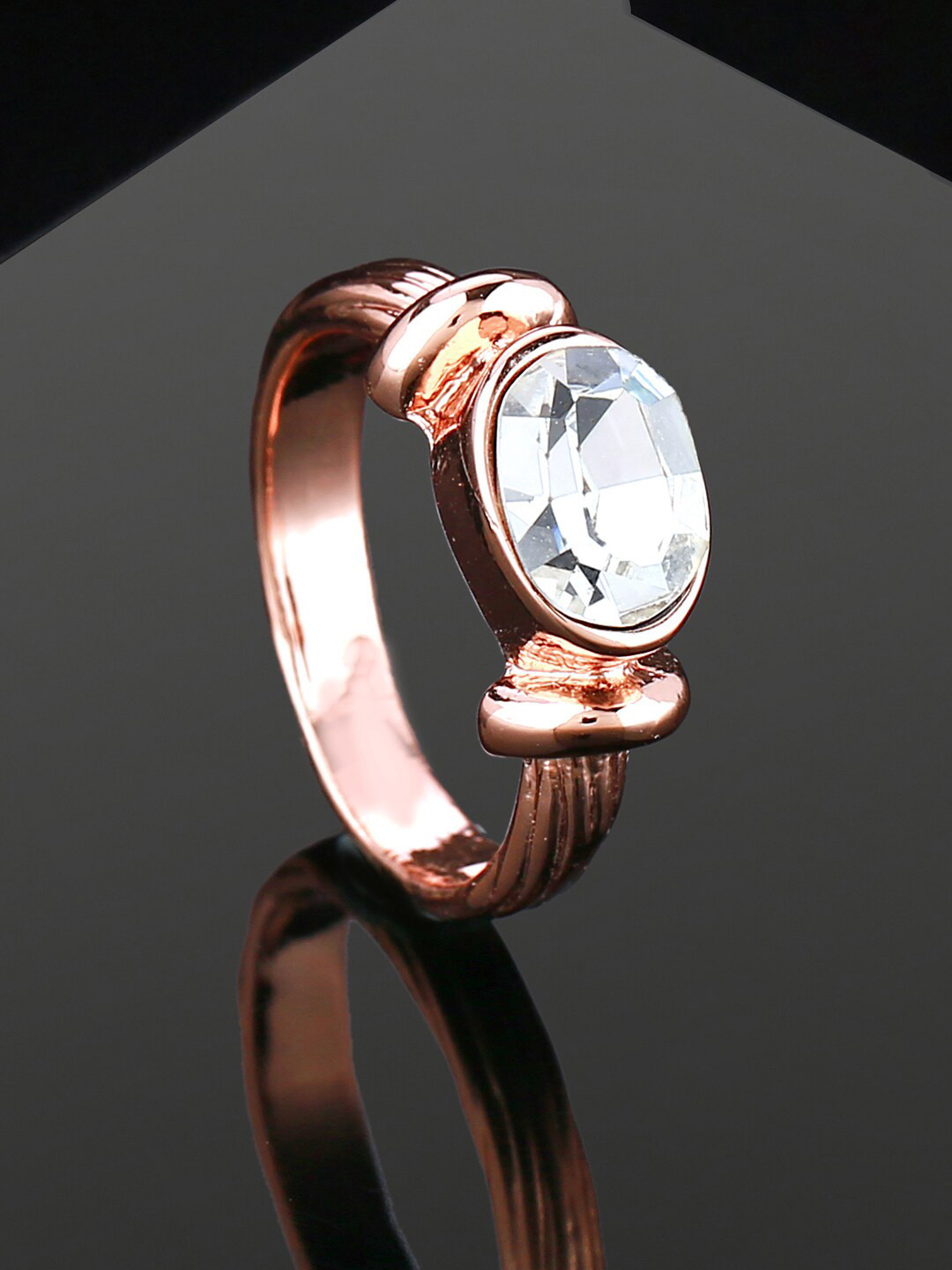 

Estele Rose Gold-Plated Crystal Studded Textured Slip-On Finger Ring