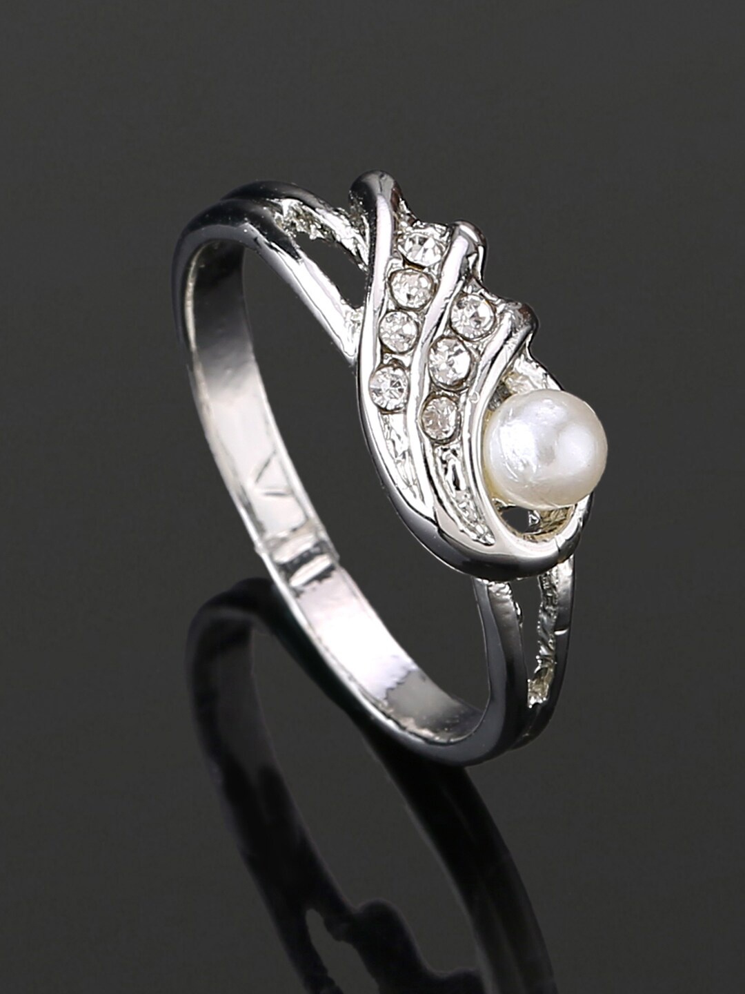 

Estele Rhodium-Plated Pearl & Crystal Studded Twisted Slip-On Finger Ring, Silver