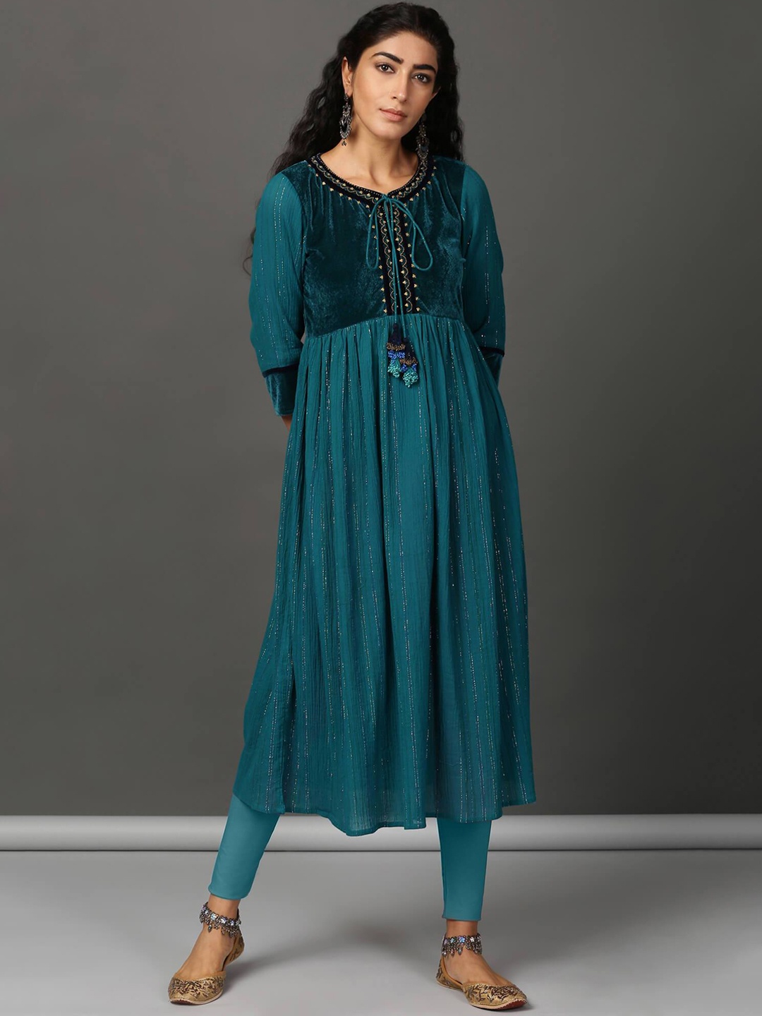 

NUHH Embroidered Tie-Up Neck A-Line Kurta with Trousers, Blue