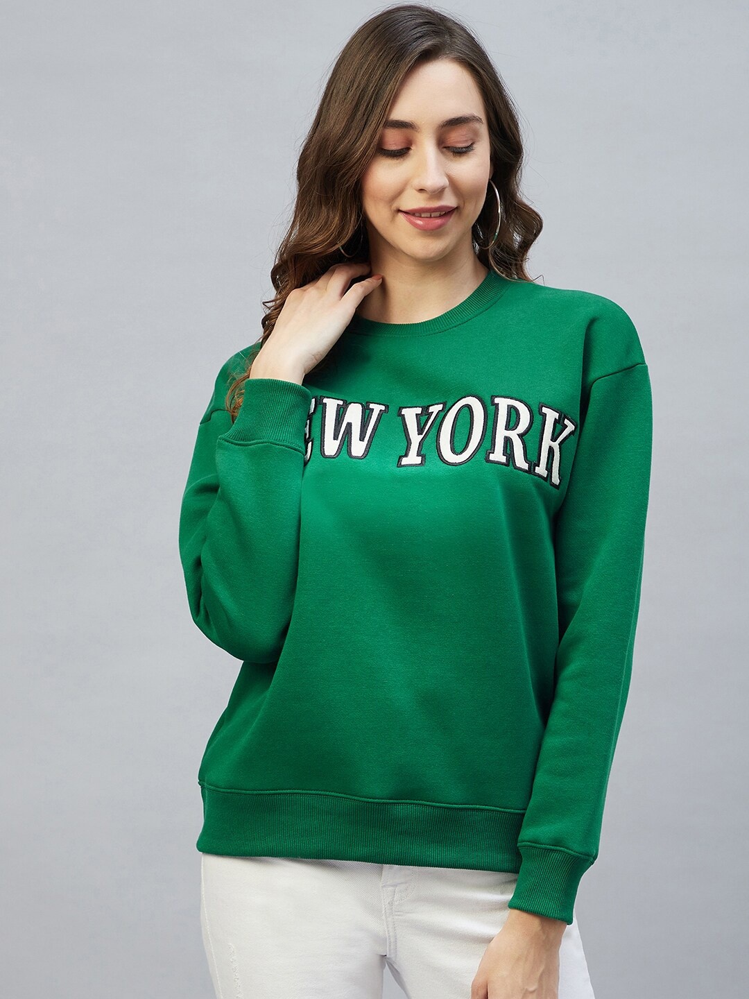

DELAN Typography Printed Fleece Pullover Sweatshirt, Green