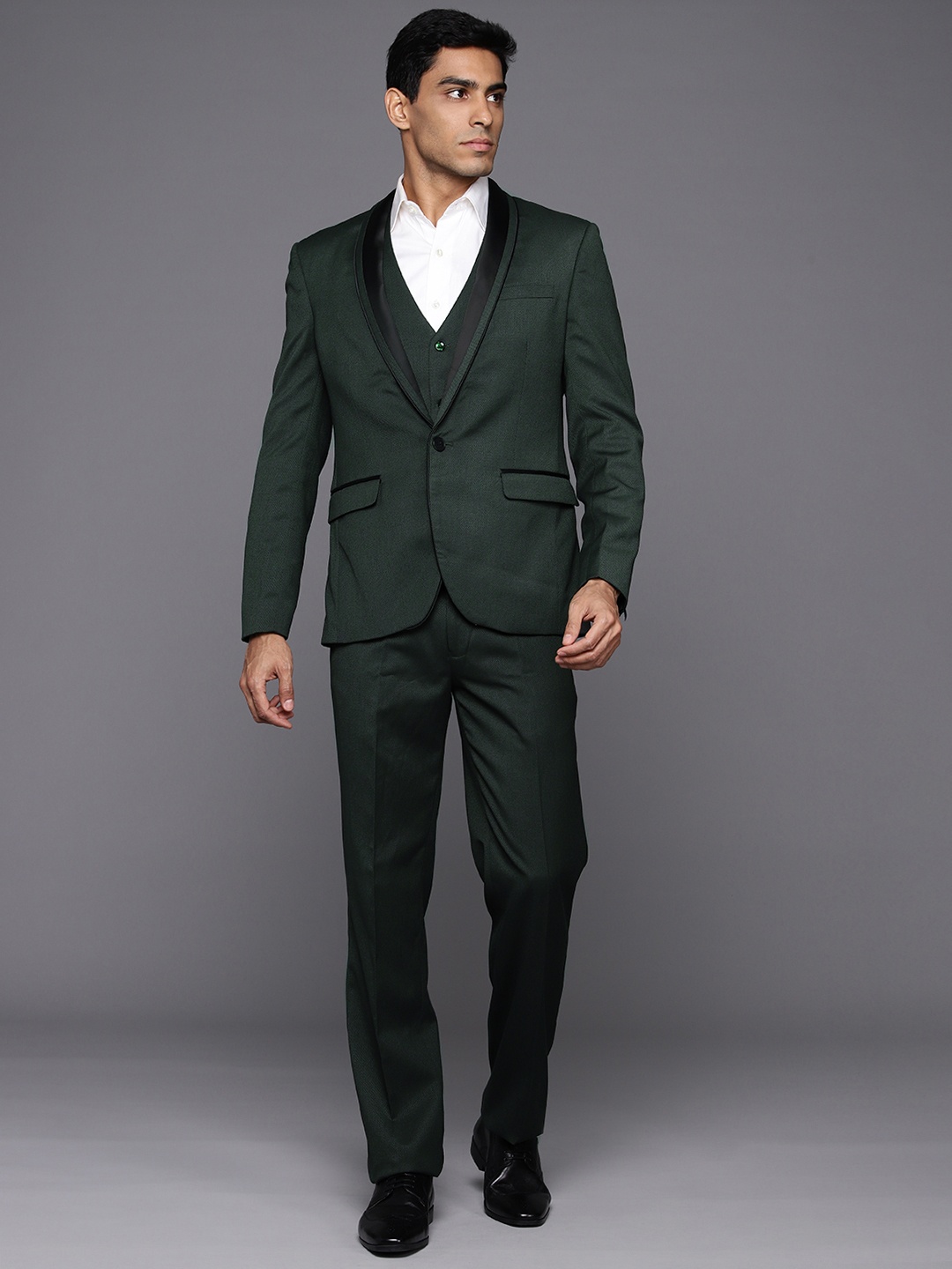 

Manu Textured Single-Breasted 4-Piece Suit, Green