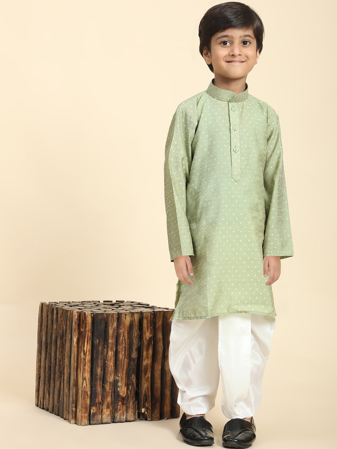 

Pro-Ethic STYLE DEVELOPER Boys Ethnic Motifs Printed Mandarin Collar Kurta & Dhoti Pants, Green