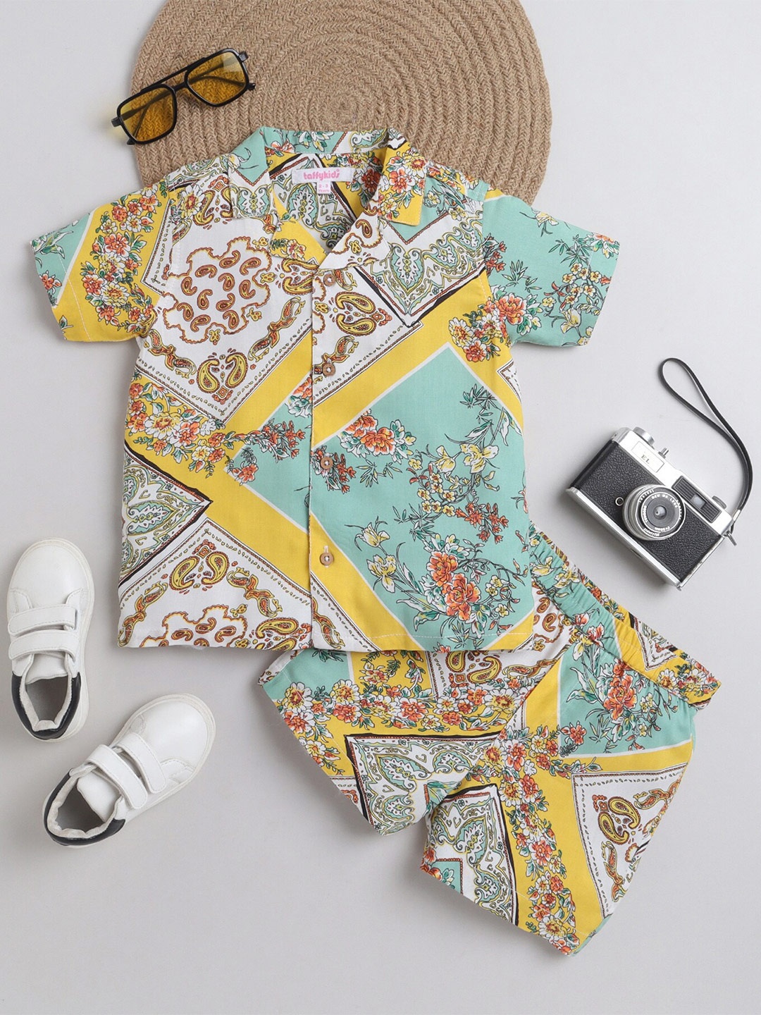 

taffykids Boys Ethnic Motifs Printed Shirt with Shorts, Blue