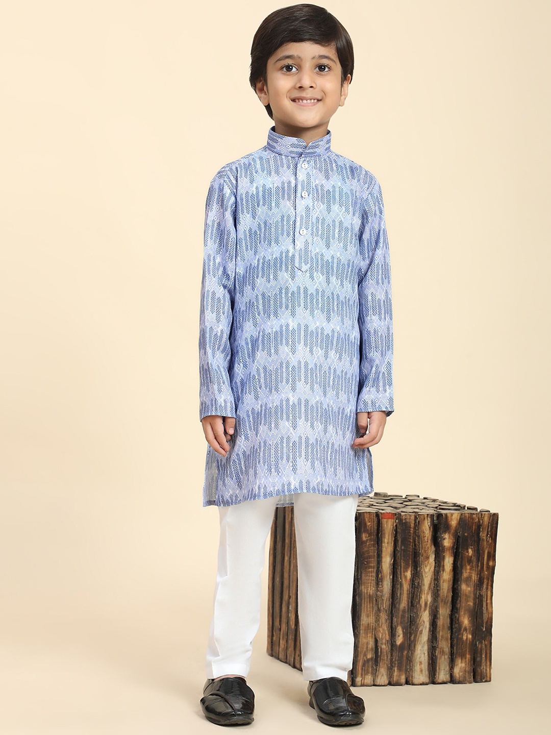 

Pro-Ethic STYLE DEVELOPER Boys Geometric Printed Mandarin Collar Kurta & Pyjamas, Blue