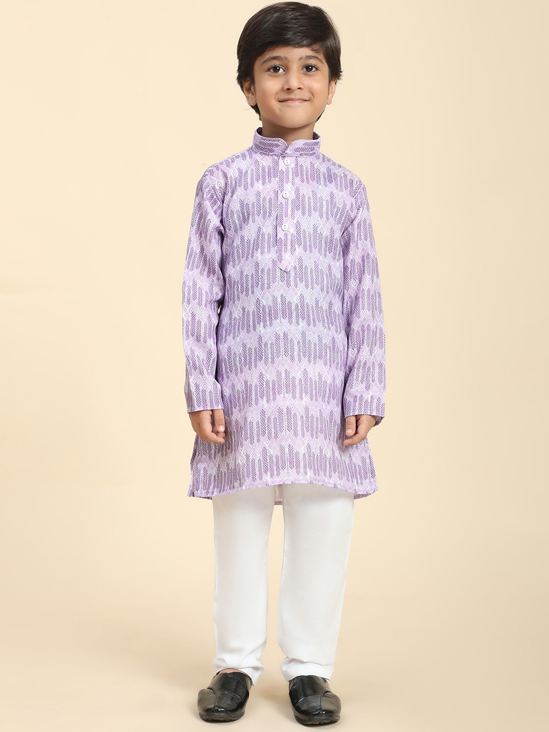 

Pro-Ethic STYLE DEVELOPER Boys Geometric Printed Mandarin Collar Kurta & Pyjamas, Purple