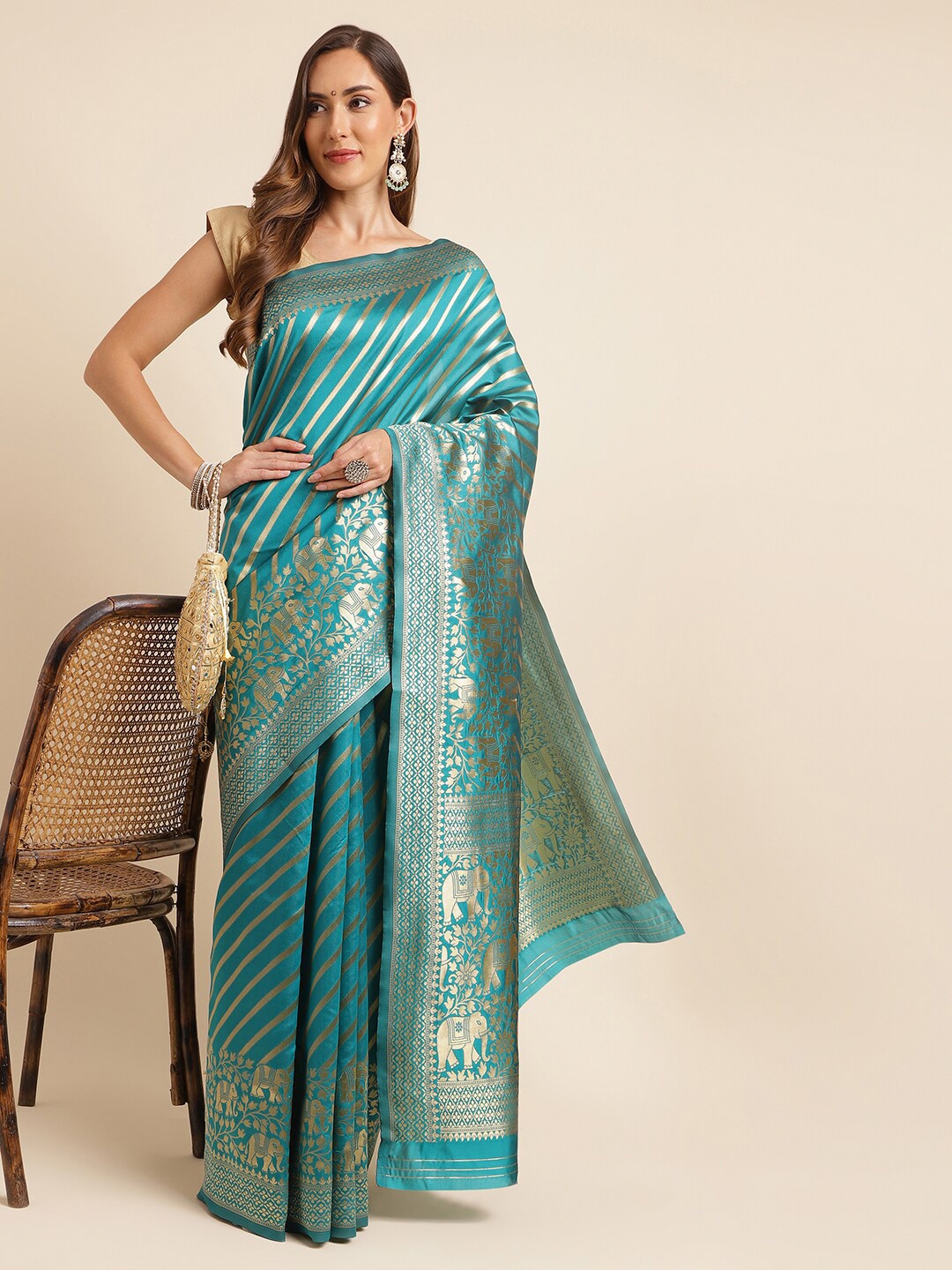 

KALINI Woven Design Zari Kanjeevaram Saree, Green