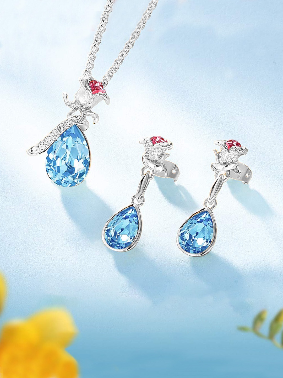 

Yellow Chimes Crystals from Swarovski Collection Silver-Toned & Blue Jewellery Set