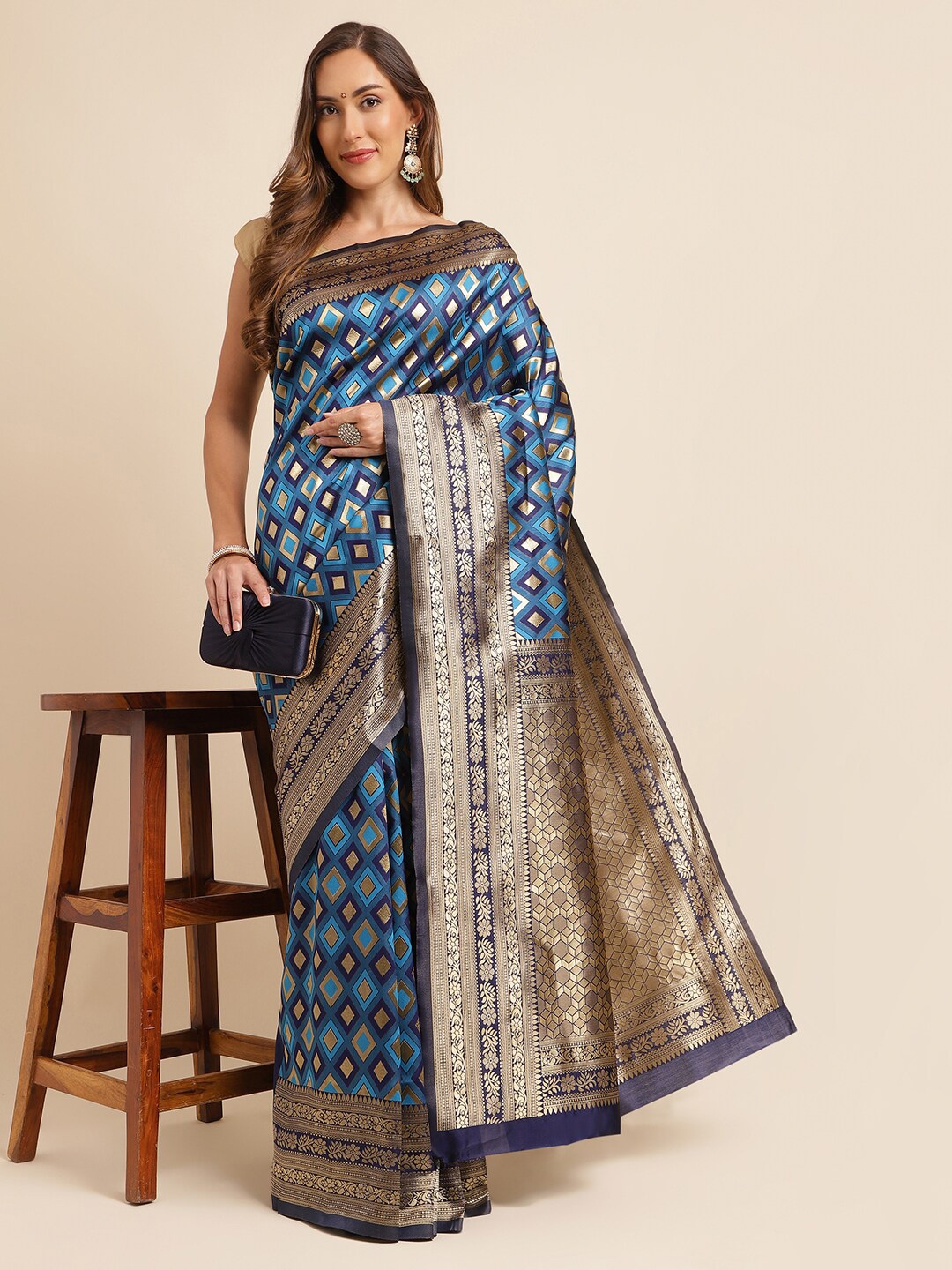 

KALINI Geometric Printed Zari Kanjeevaram Saree, Navy blue