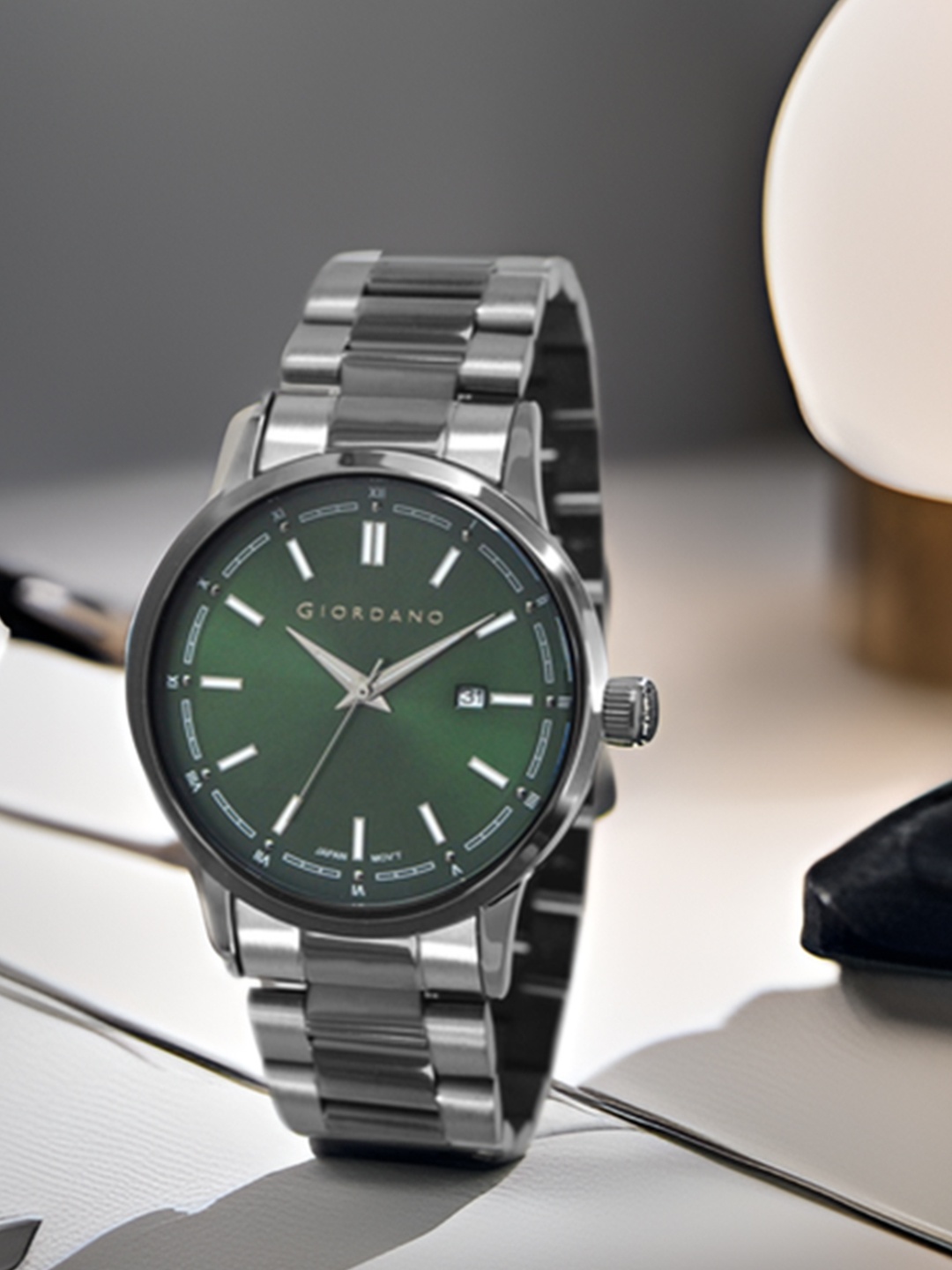 

GIORDANO Men Stainless Steel Bracelet Style Straps Analogue Watch GZ-50094-11, Grey
