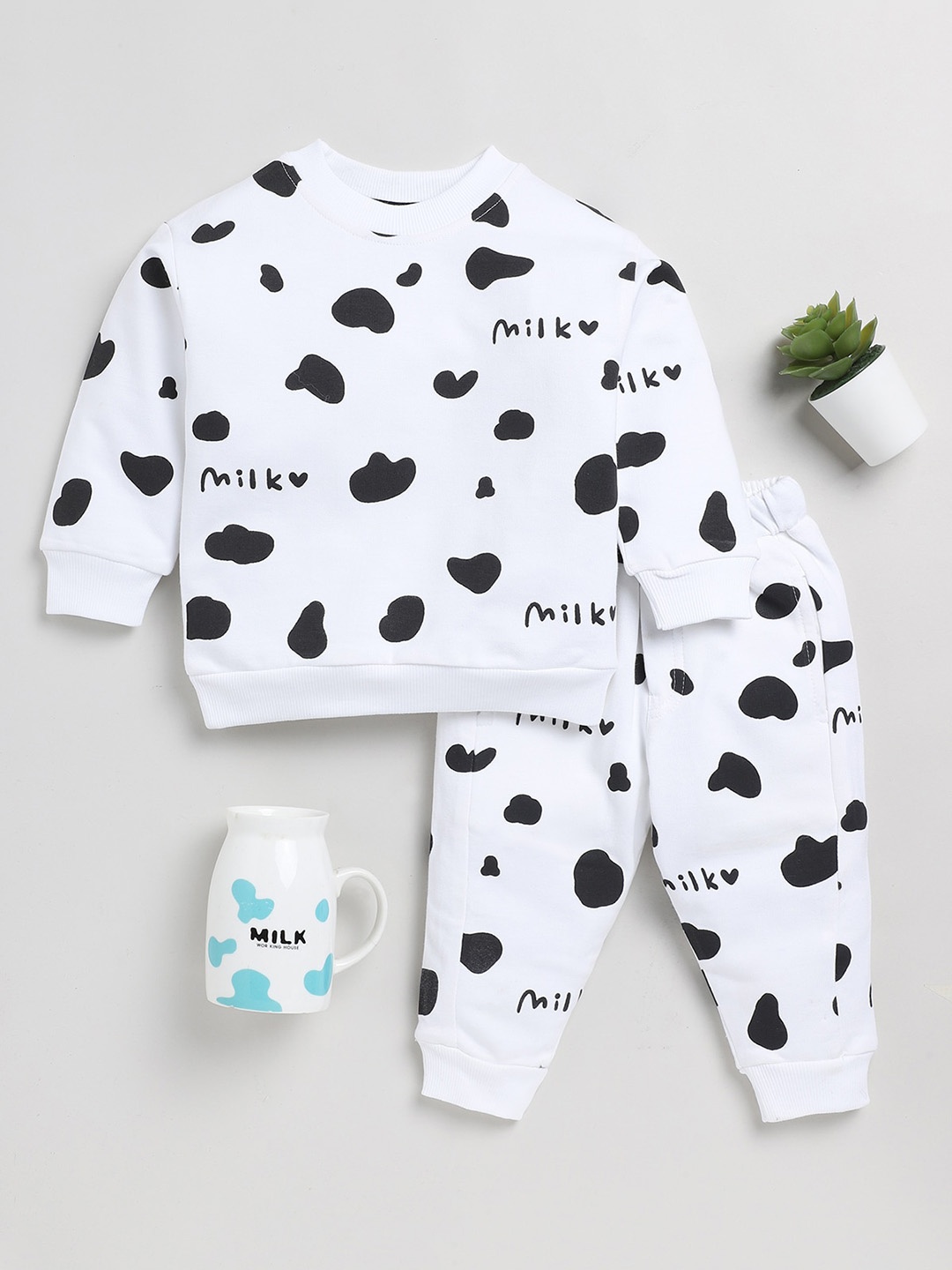 

Clt.s Kids Abstract Printed Pure Cotton Night suit, White