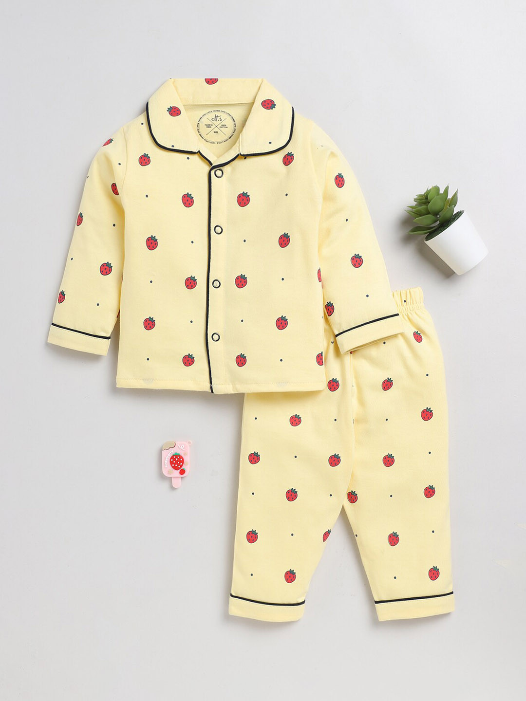 

Clt.s Unisex Kids Conversational Printed Pure Cotton Night Suit, Yellow