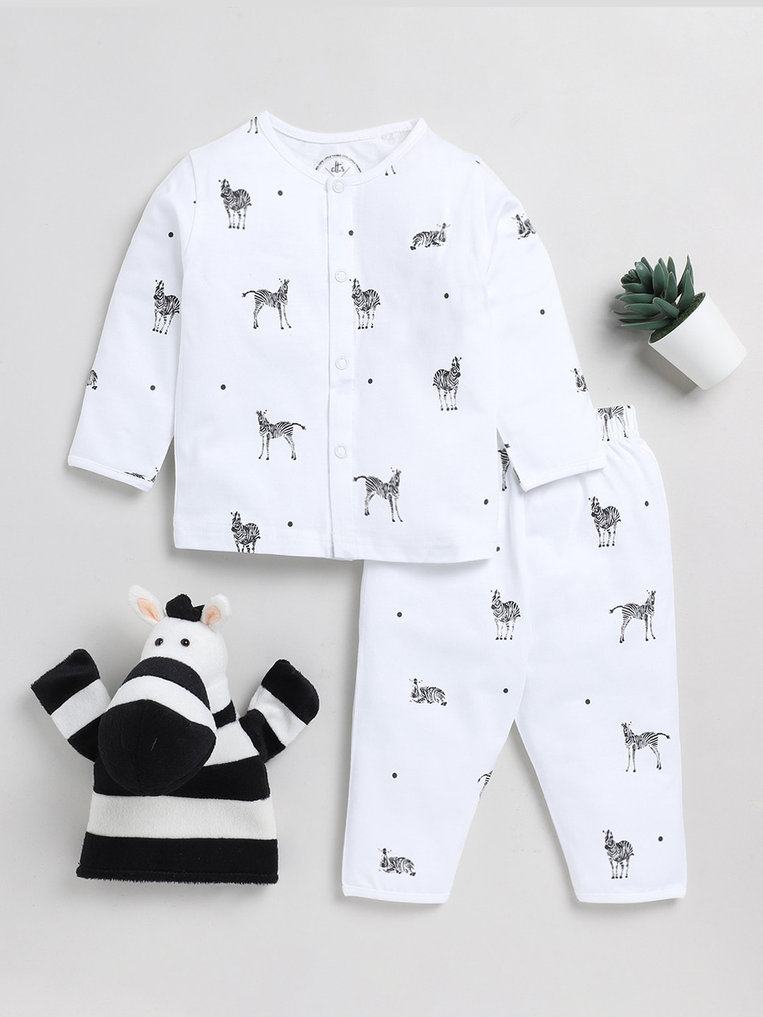 

Clt.s Kids Graphic Printed Pure Cotton Night Suit, White