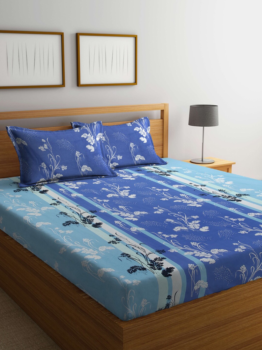 

BOMBAY DYEING Blue & White Floral Cotton 100 TC Queen Bedsheet With 2 Pillow Covers