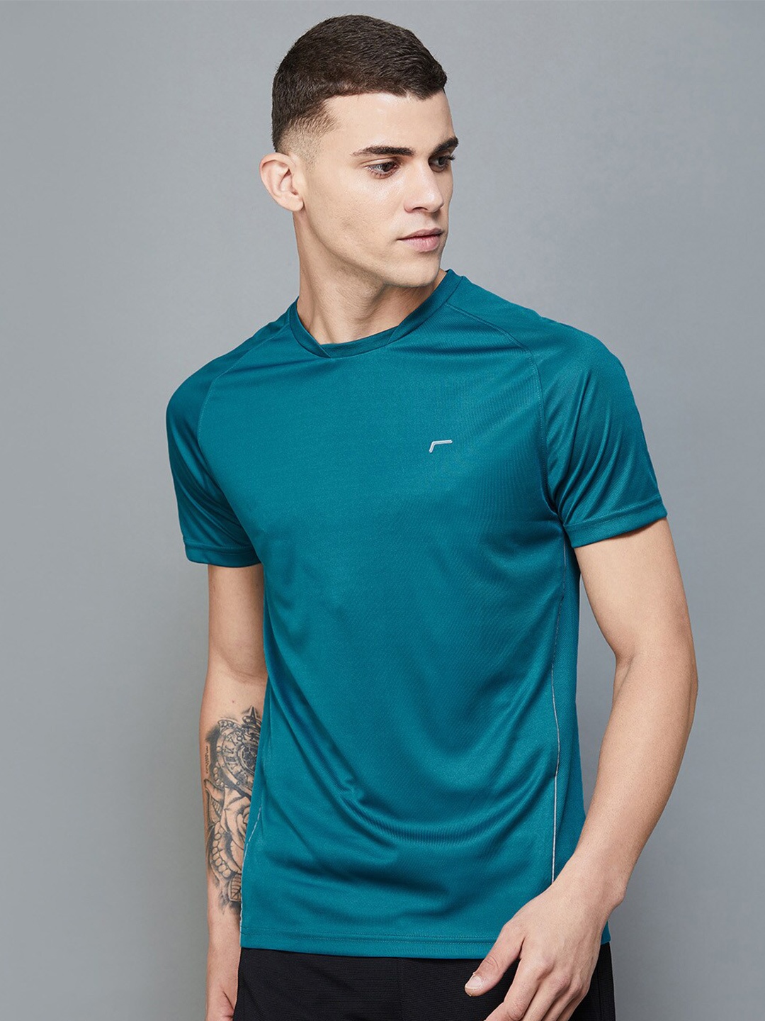 

Fame Forever by Lifestyle Raglan Sleeves Sports T-shirt, Teal