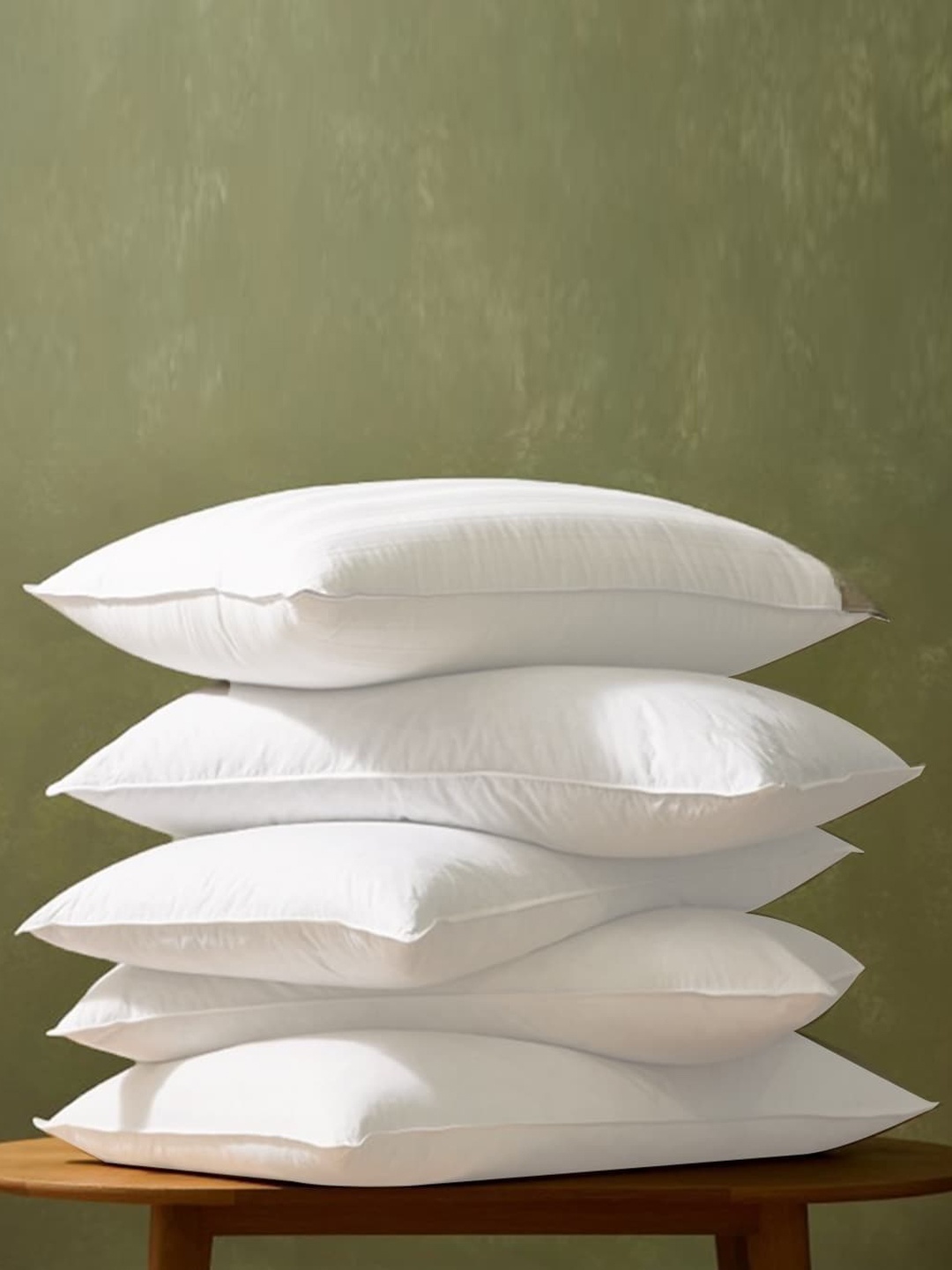 

Adbeni White 5 Pieces Skin Friendly Cushions