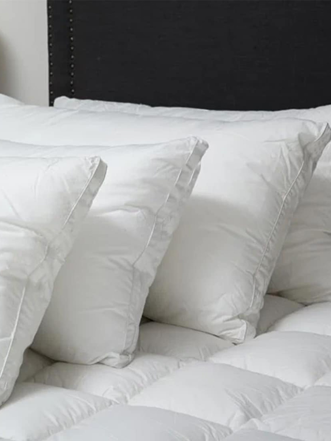 

Adbeni White 4 Pieces Skin Friendly Cushions