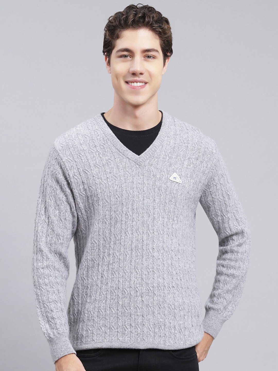 

Monte Carlo Cable Knit V-Neck Ribbed Pullover, Grey