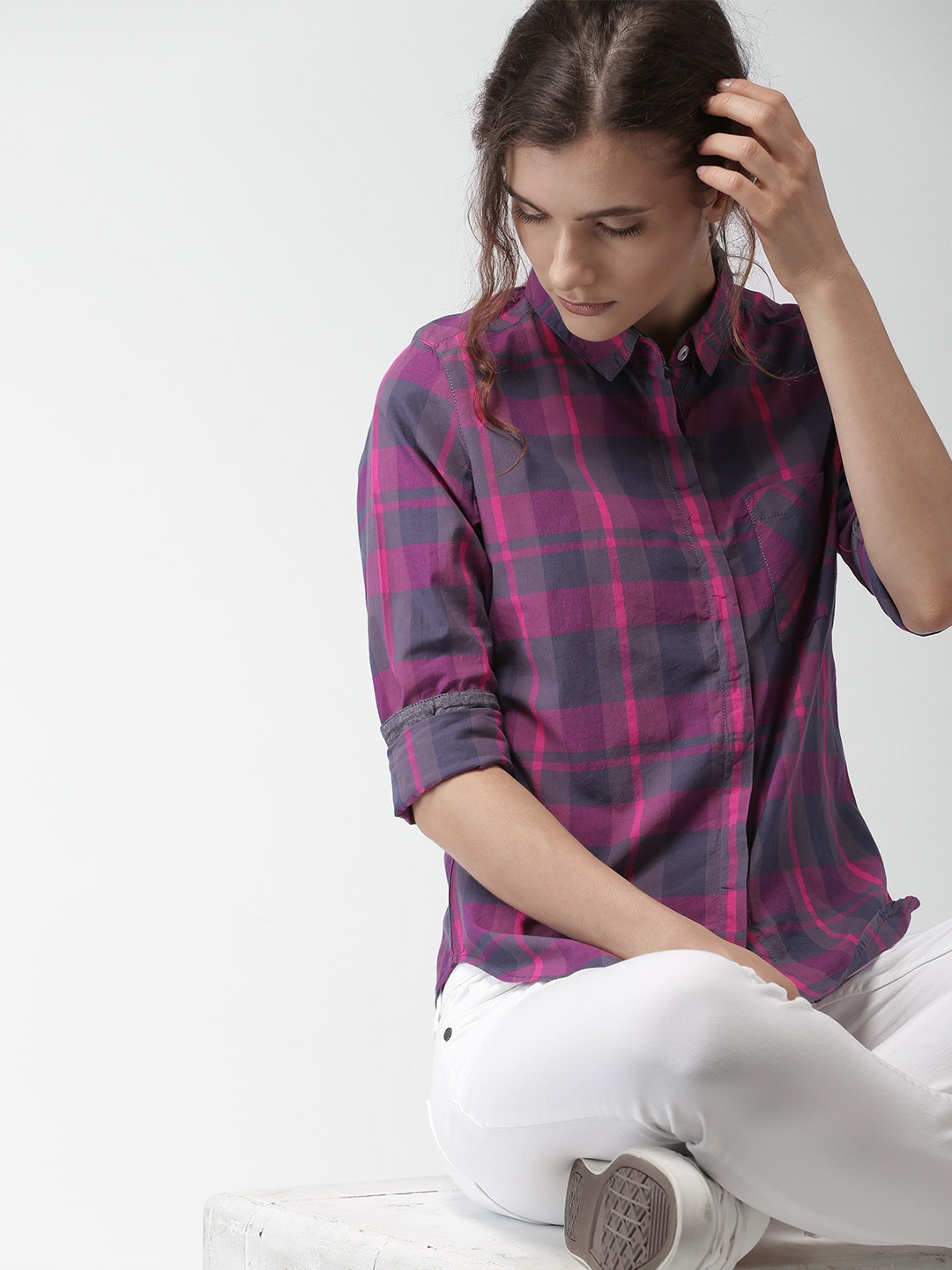 

Harvard Women Grey & Pink Regular Fit Checked Casual Shirt