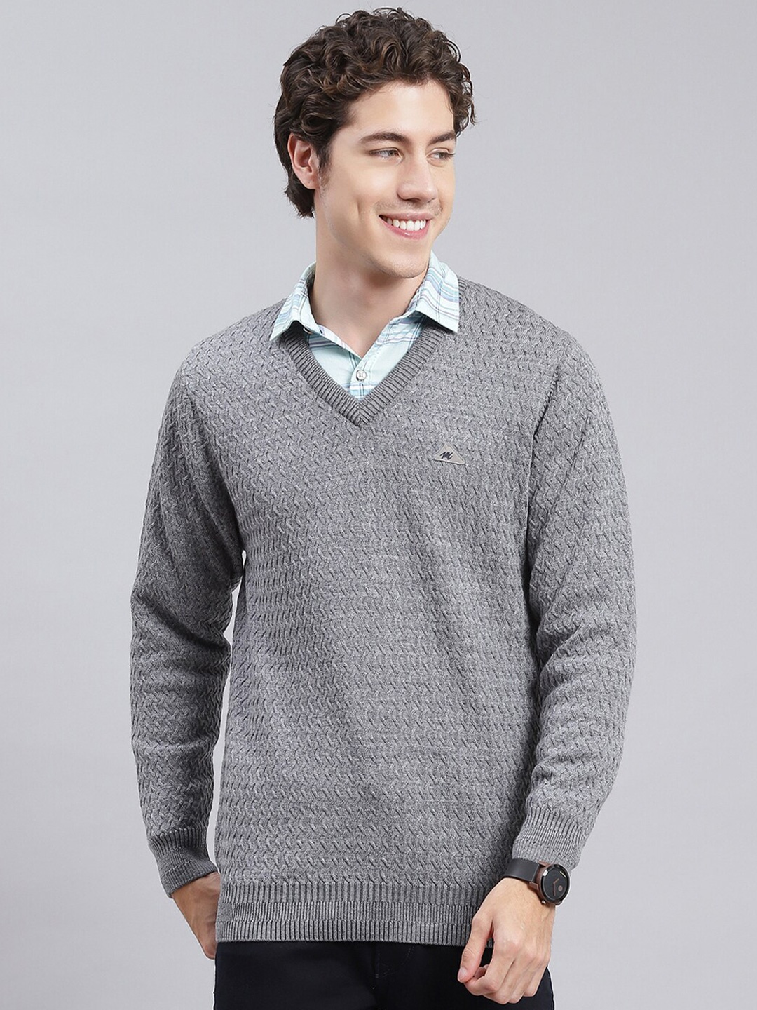 

Monte Carlo Self Design V-Neck Woollen Pullover, Grey