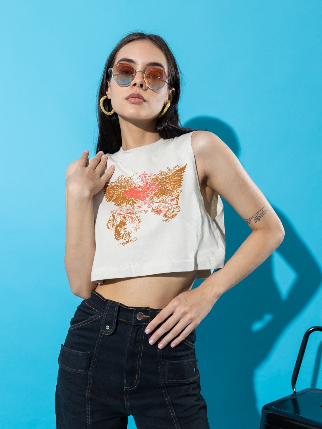 

Stylecast X Hersheinbox Graphic Printed Pure Cotton Crop T-shirt, White