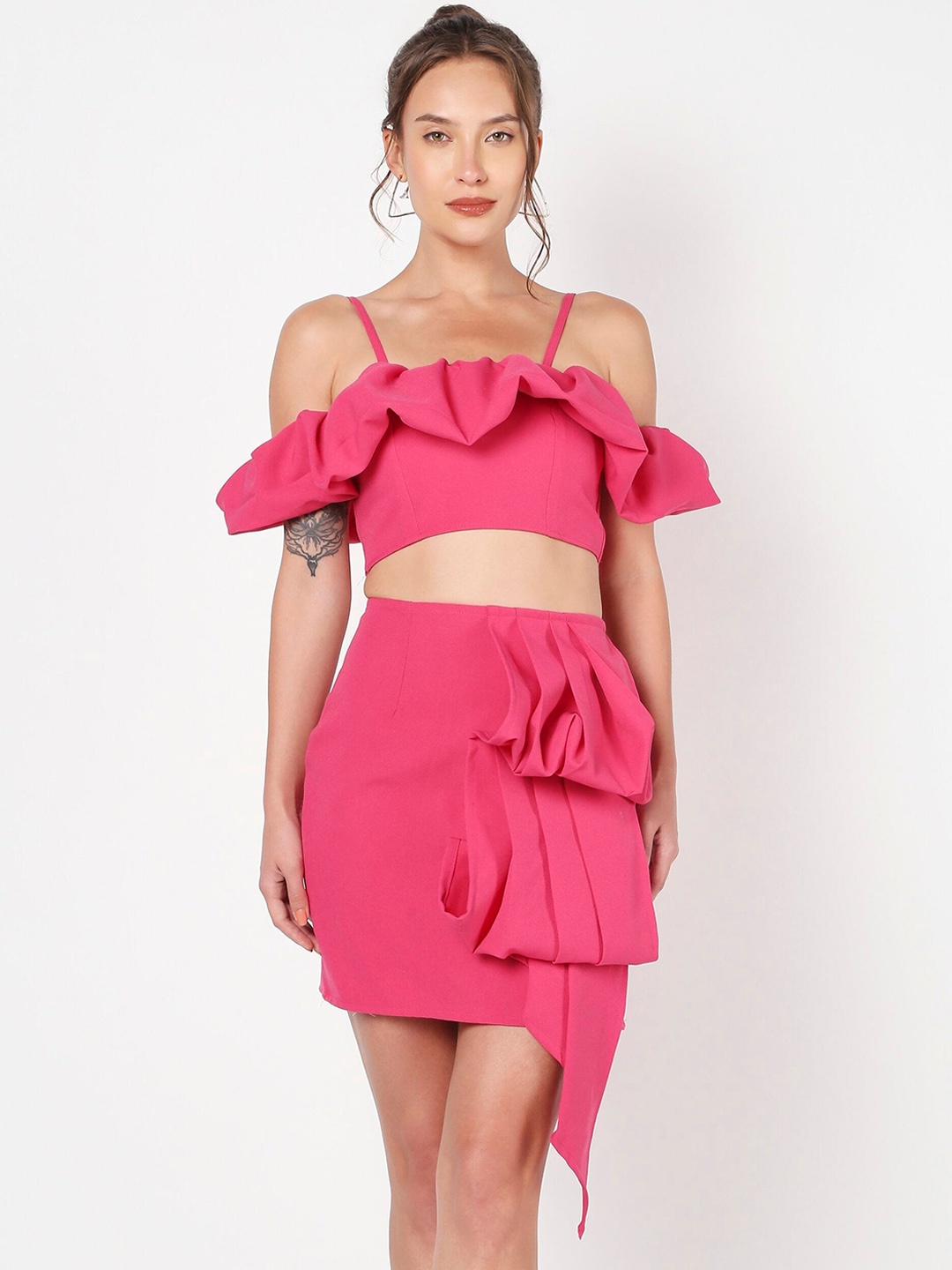 

LIYOKKI Frill Detailed Top With Skirt, Pink