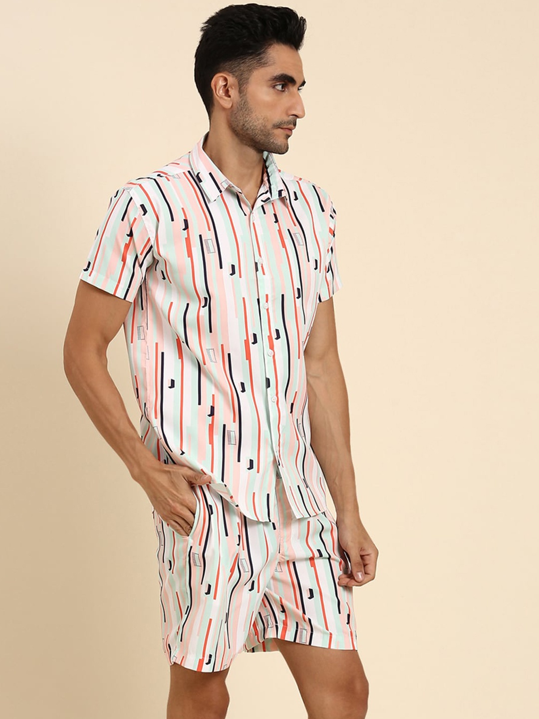 

Joven Printed Shirt With Shorts, Green