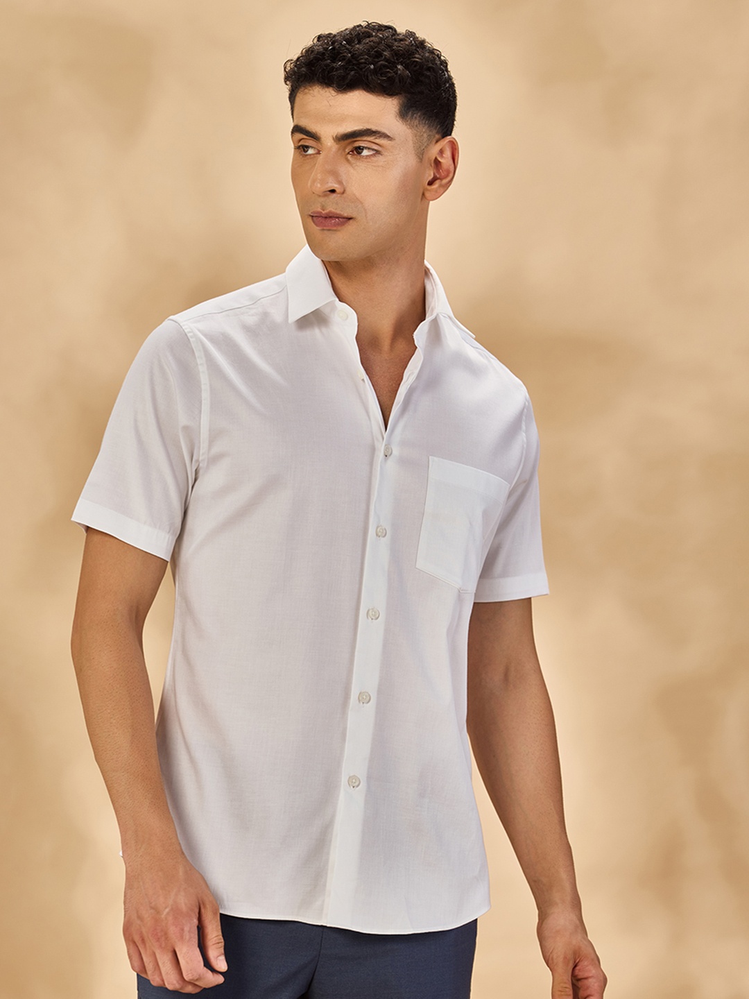 

Aldeno Spread Collar Indian Slim Slim Fit Satin Casual Shirt, White