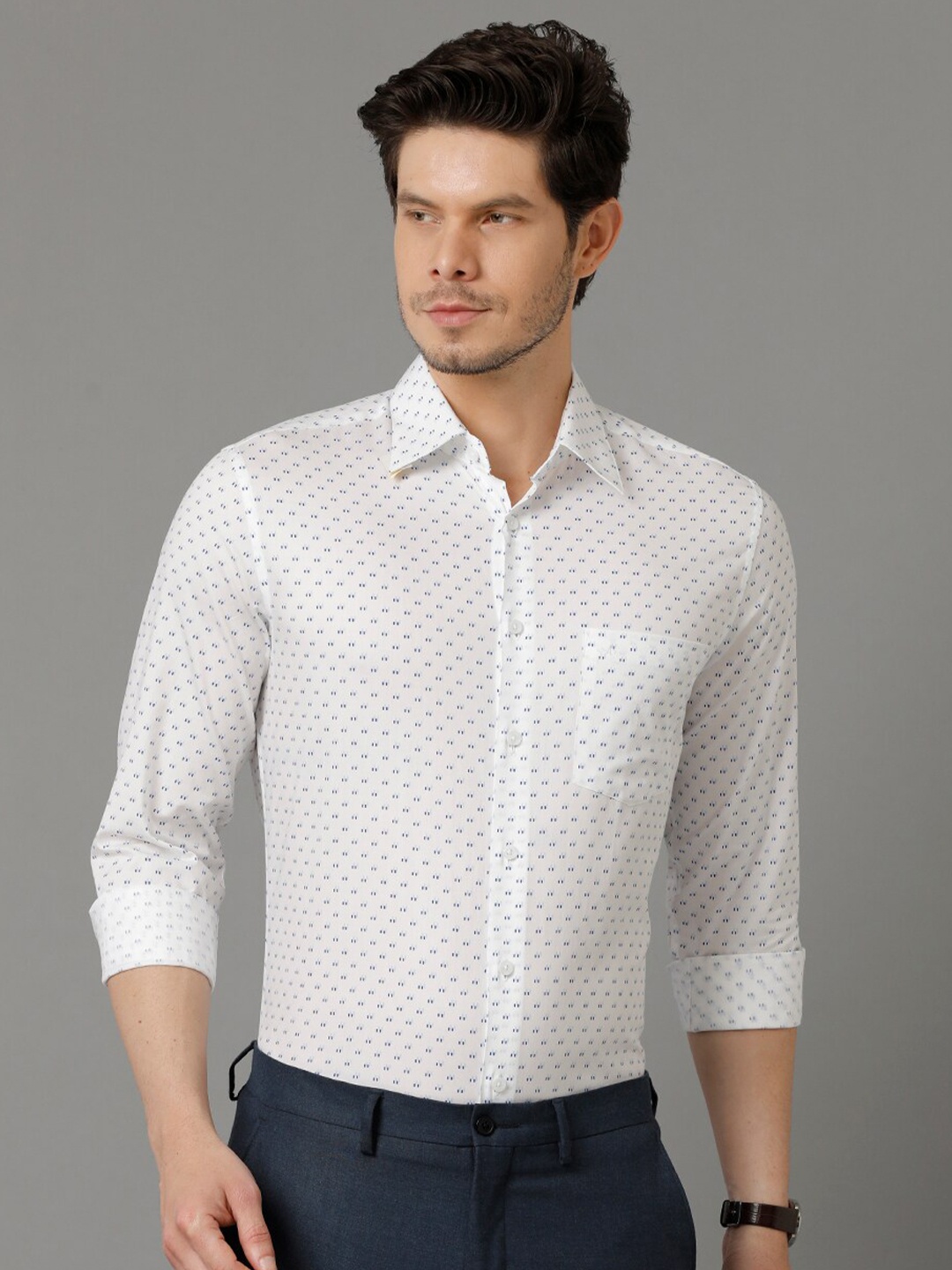 

Aldeno Geometric Printed Relaxed Regular Fit Pure Cotton Formal Shirt, White