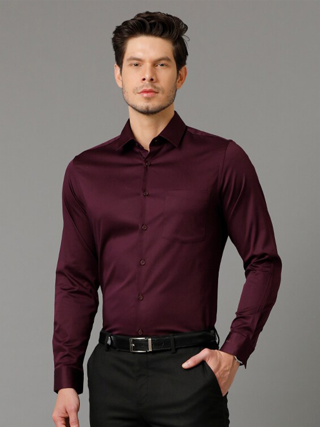 

Aldeno Spread Collar Indian Slim Slim Fit Satin Formal Shirt, Burgundy
