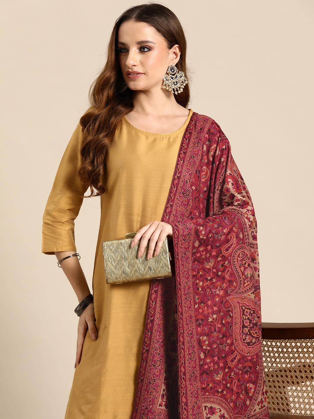 

Sangria Women Floral Wool Blend Shawl, Maroon