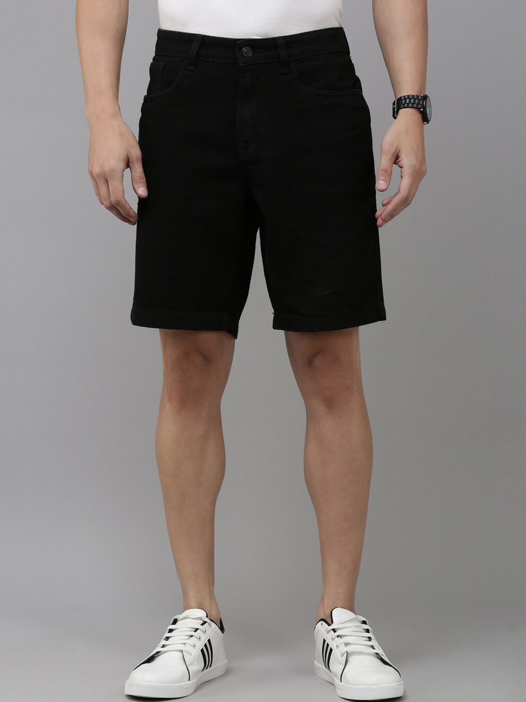 

Old Grey Men Mid-Rise Slim Fit Denim Shorts, Black