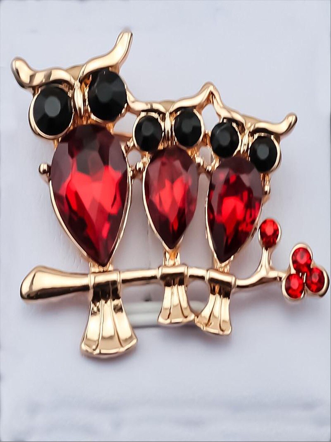 

UNIVERSITY TRENDZ Gold-Plated Owl Designed Crystal Studded Brooch, Red