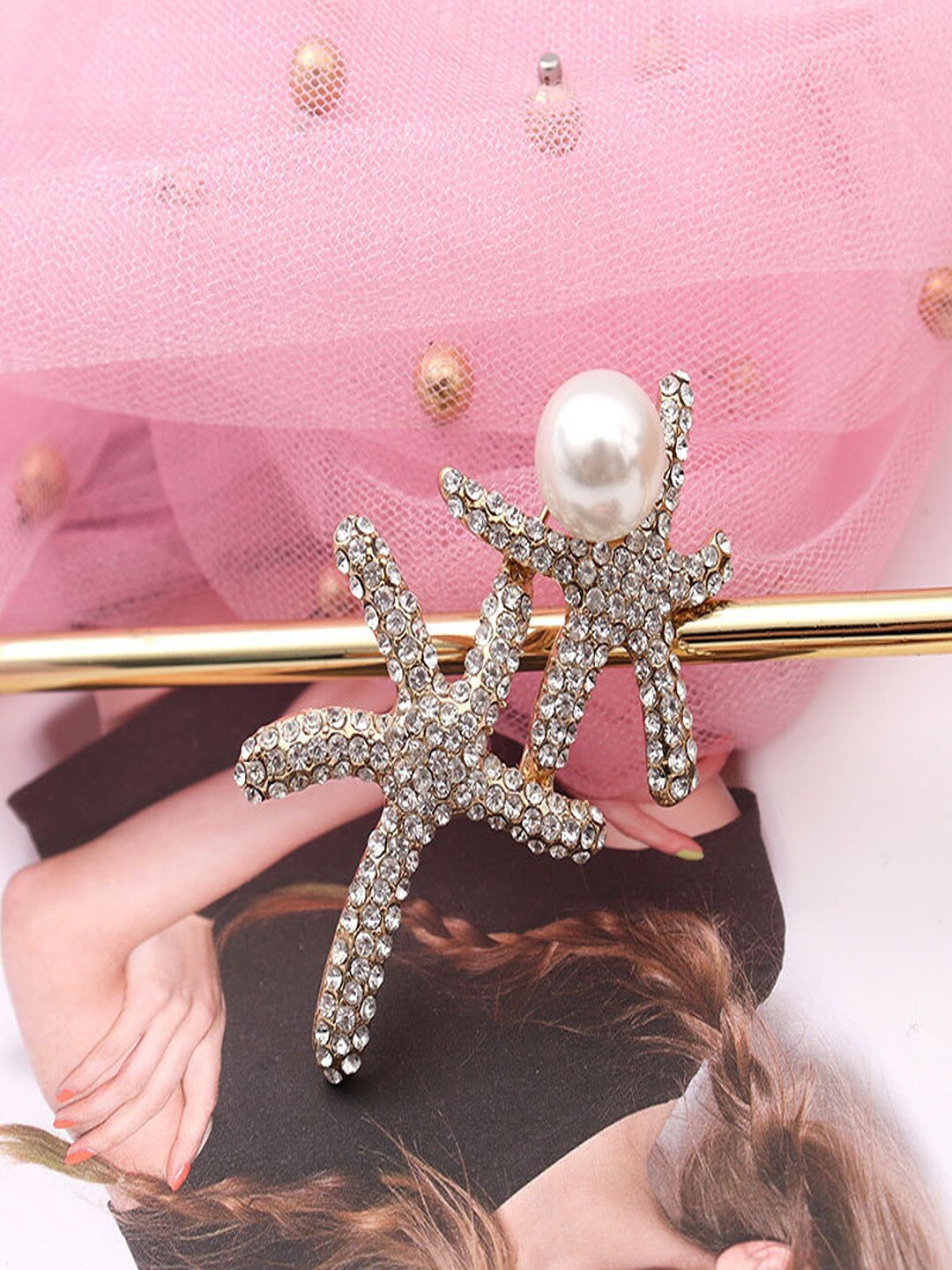 

UNIVERSITY TRENDZ Women Gold-Plated Crystal & Pearl Studded Star-Fish Brooch, White