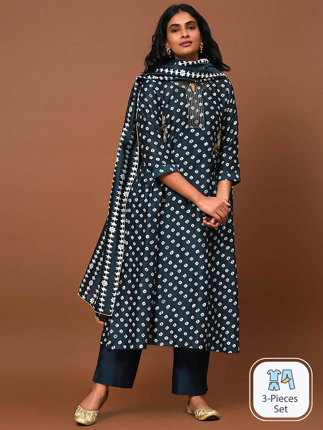 

NUHH Geometric Printed Thread Work Detail A-Line Kurta & Trousers With Dupatta, Navy blue