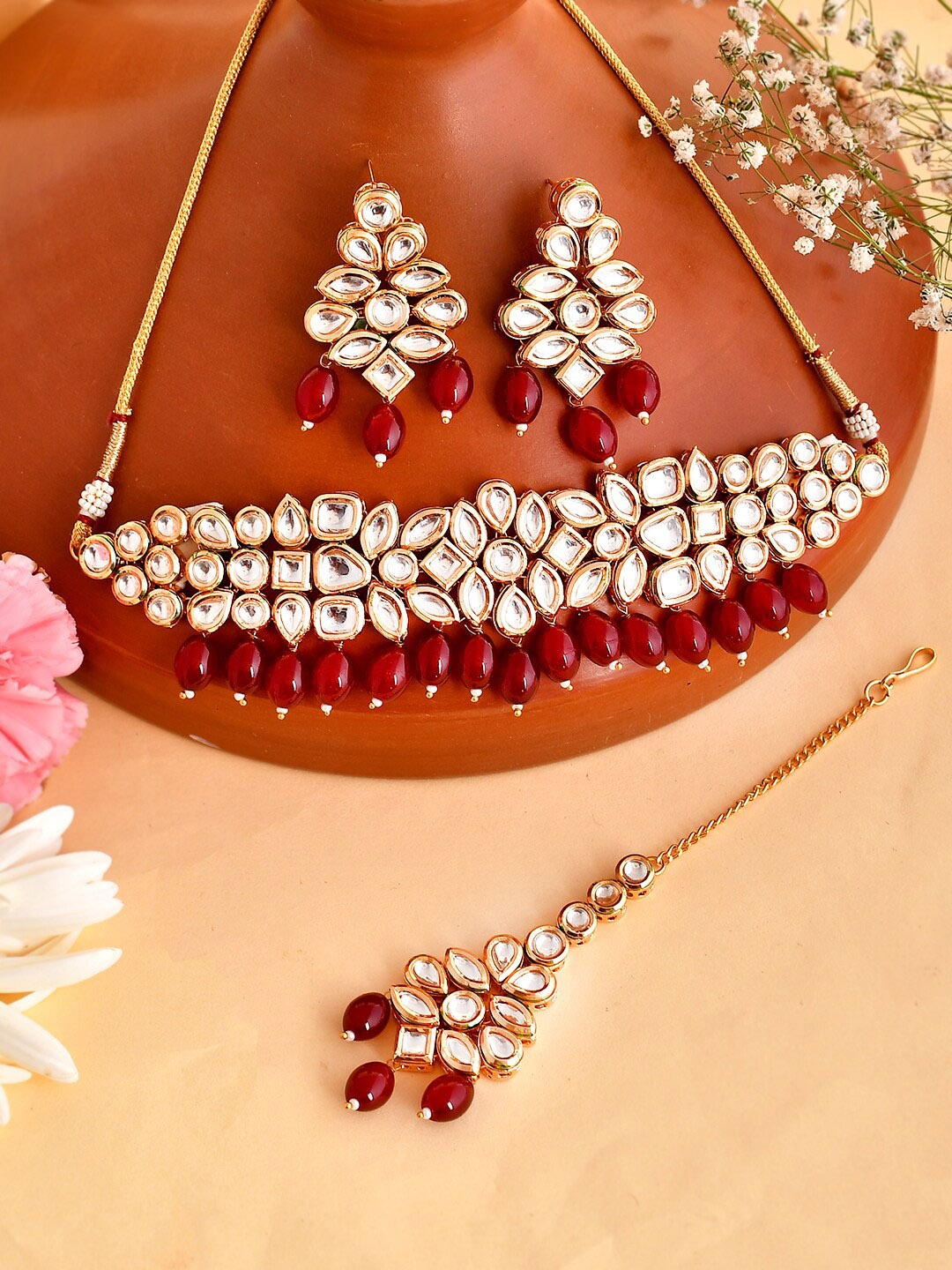 

Voylla Gold-Plated Kundan-Studded & Beaded Jewellery Set