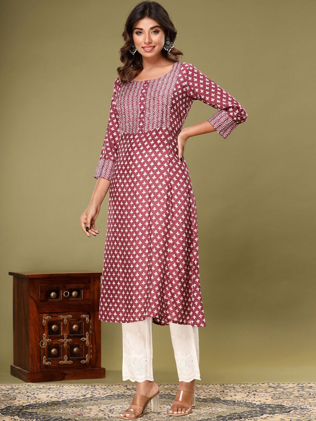 

Meena Bazaar Floral Printed Kurta With Trousers, Burgundy